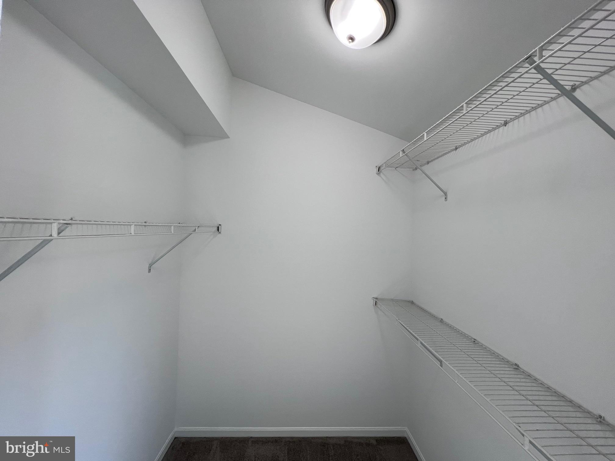 STONEY BEACH - Residential