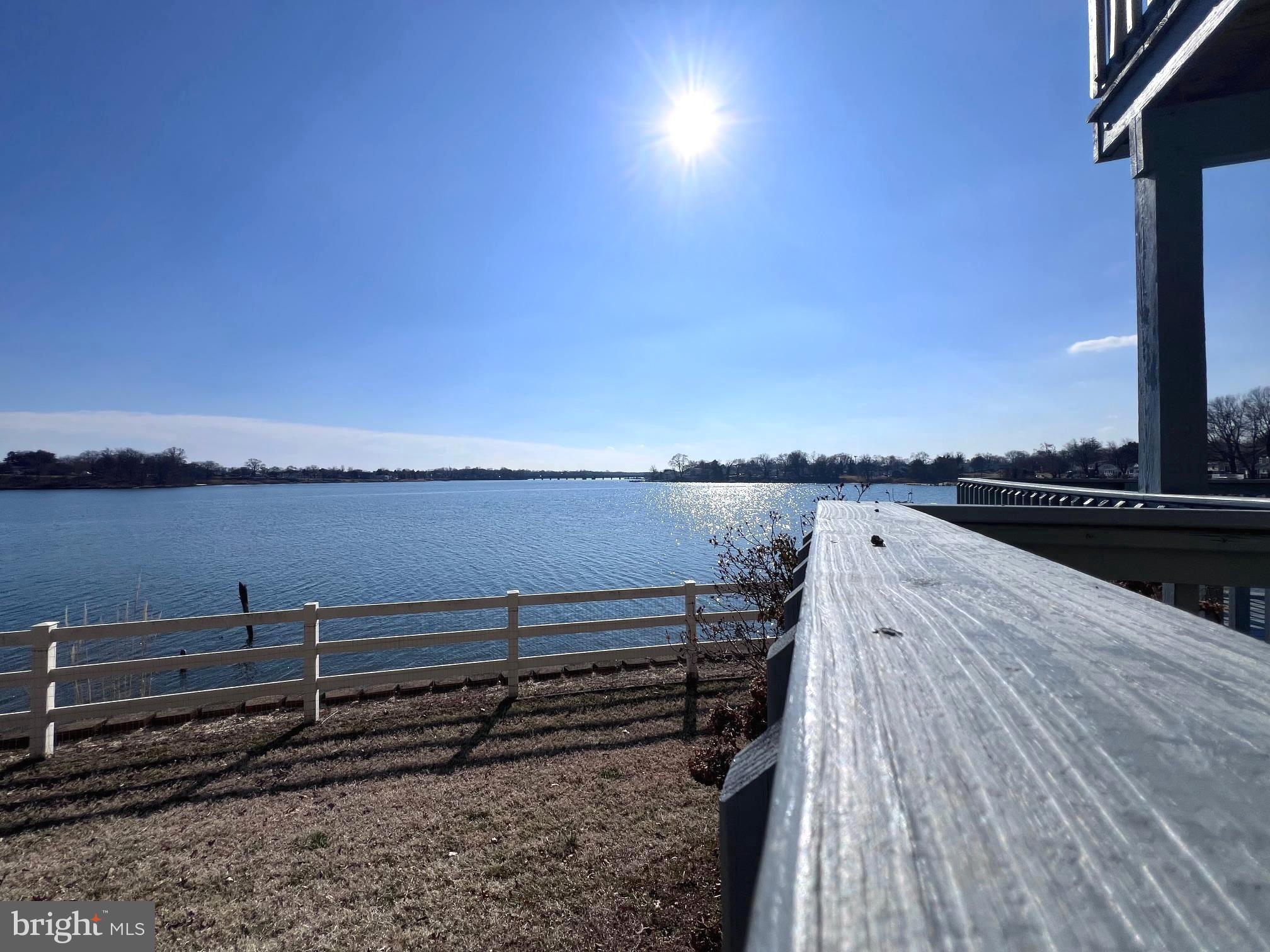 STONEY BEACH - Residential