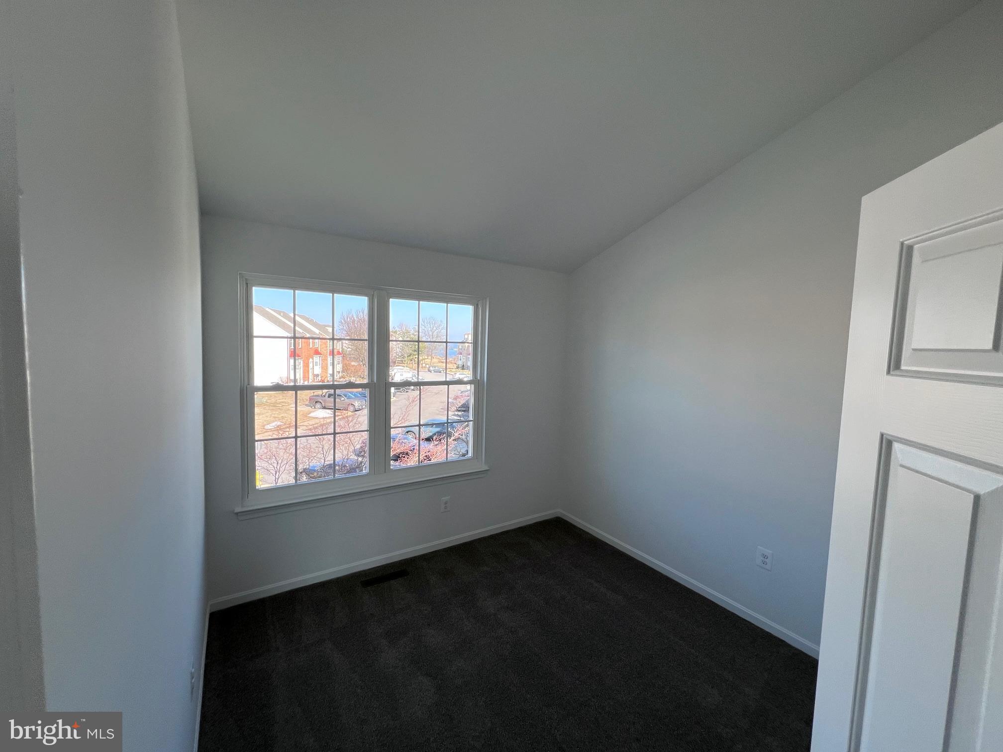 STONEY BEACH - Residential