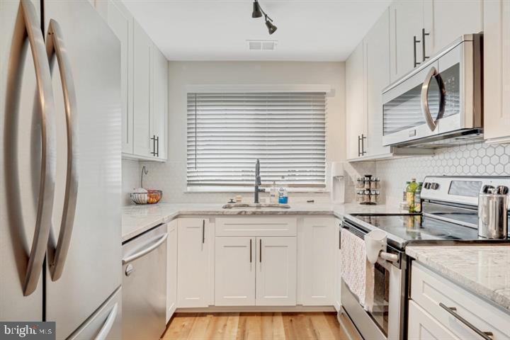 FOX CHASE/EXETER - Residential Lease