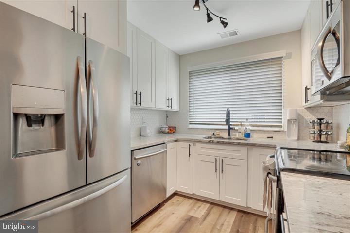 FOX CHASE/EXETER - Residential Lease