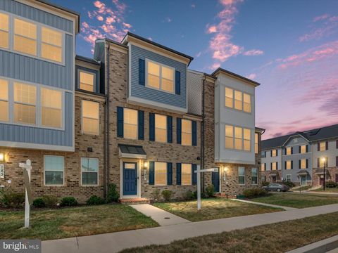 Townhouse For Sale - 183 Lyons Creek Drive<br/> LAUREL, MD 20708