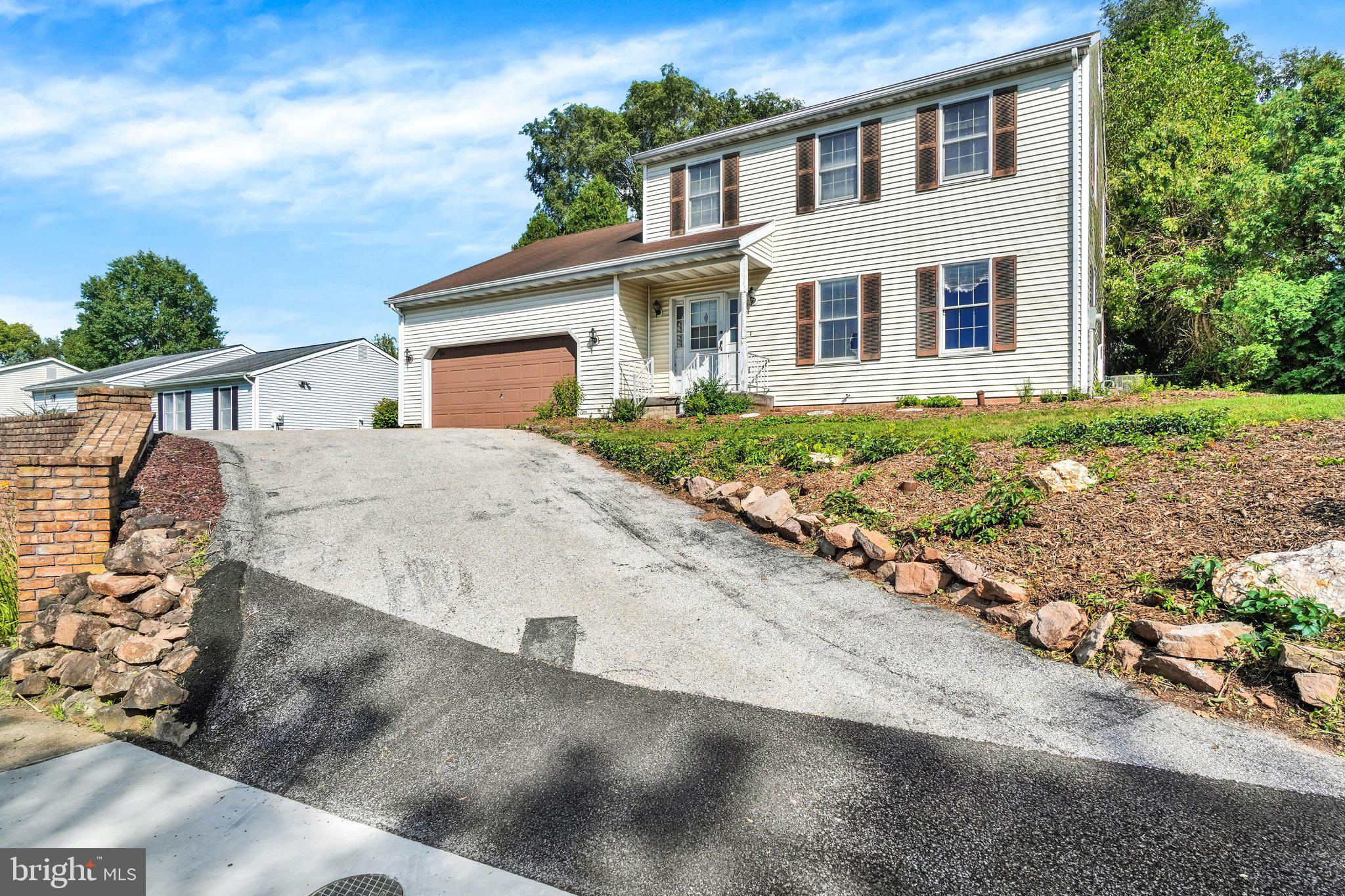 1641 RAINBOW CIRCLE
