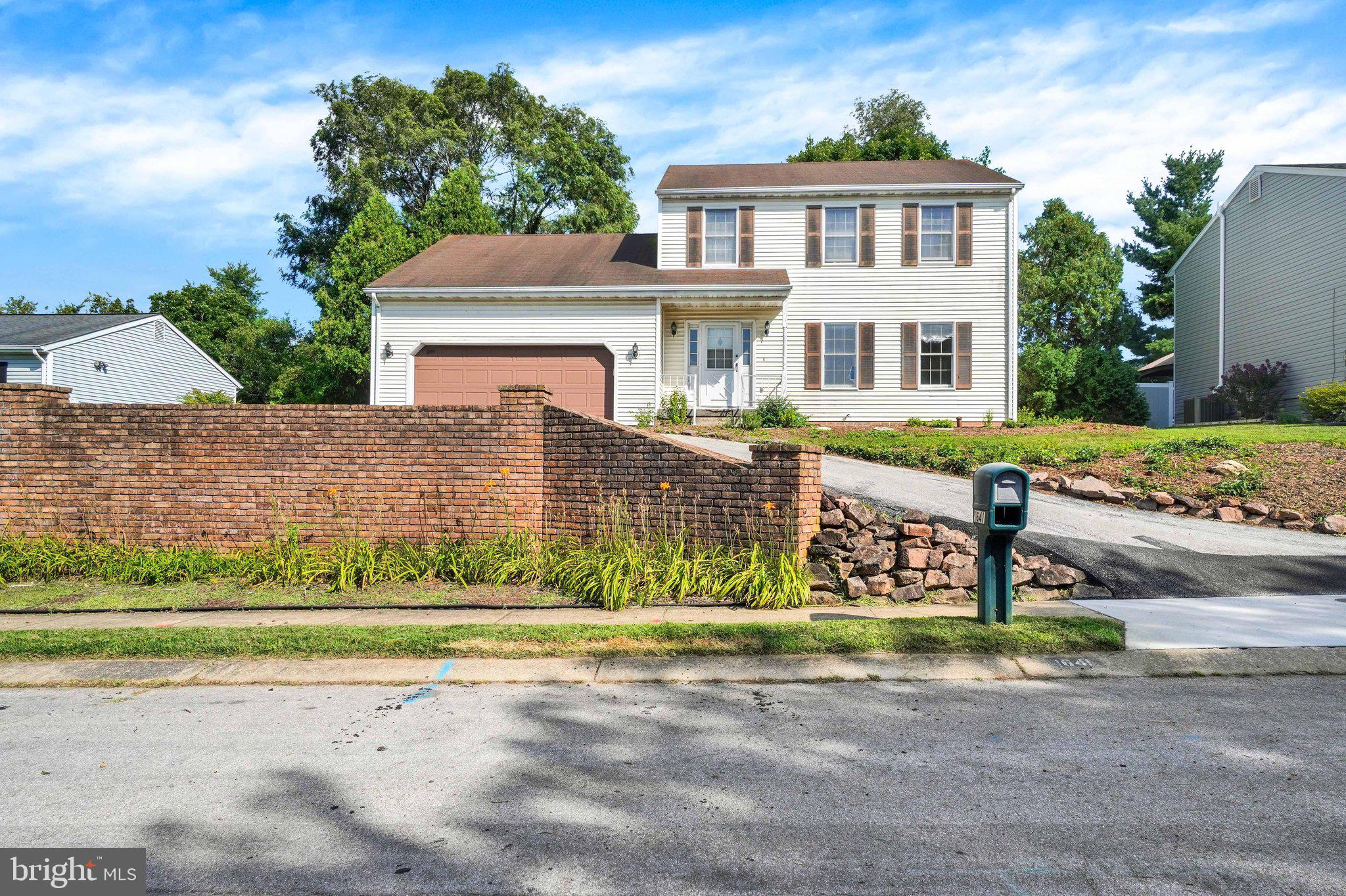 1641 RAINBOW CIRCLE