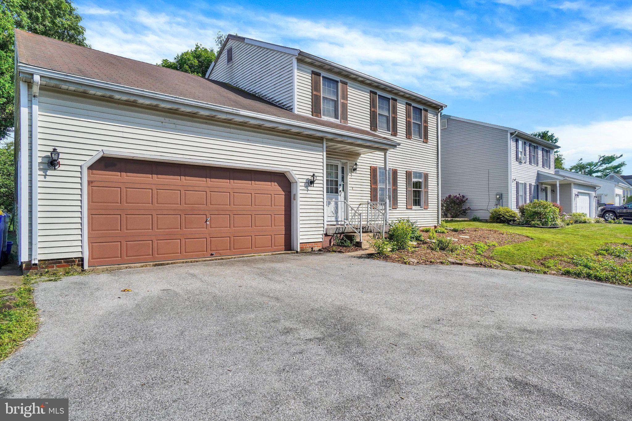 1641 RAINBOW CIRCLE