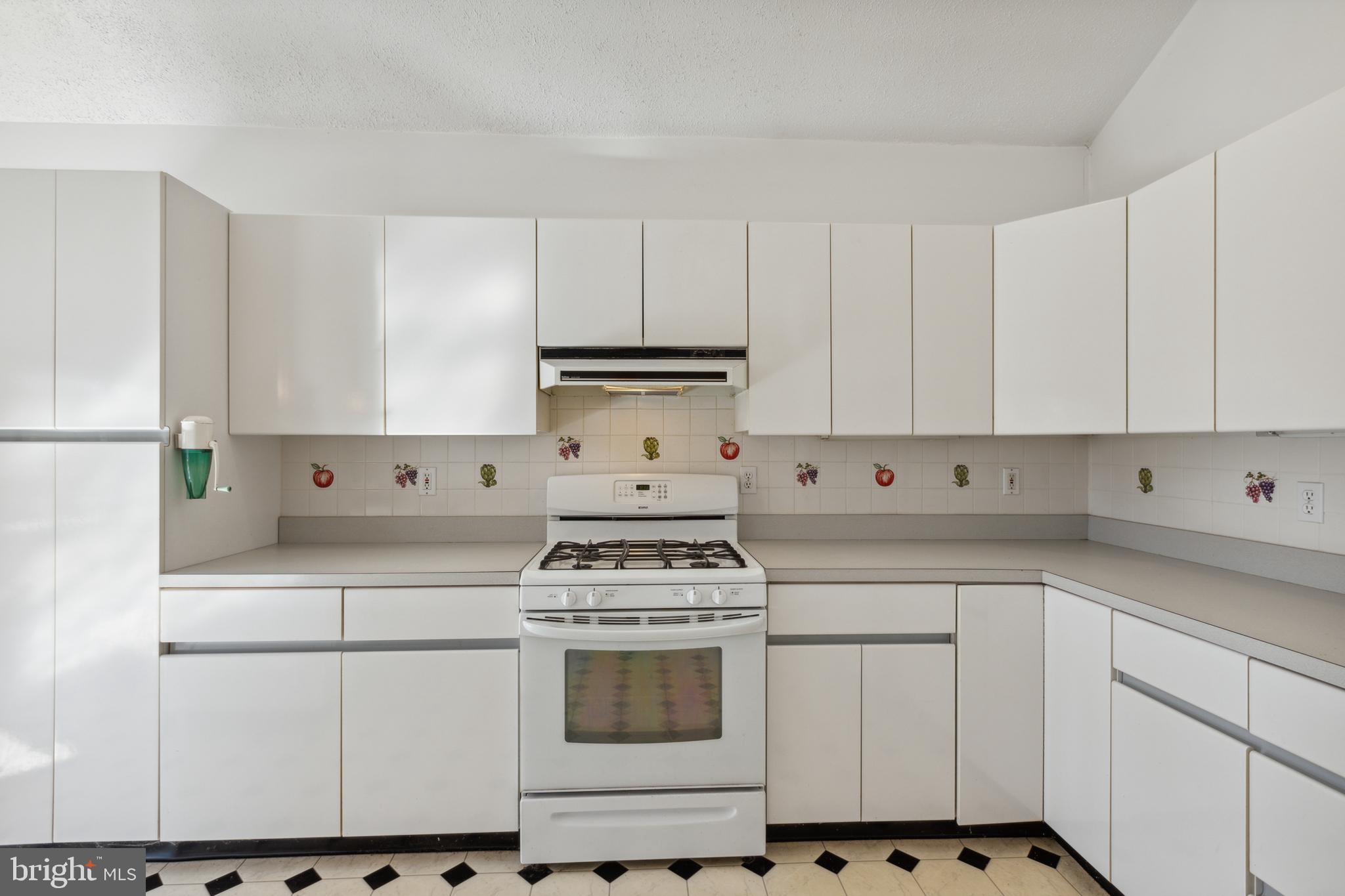 COVENTRY MEADOWS - Residential