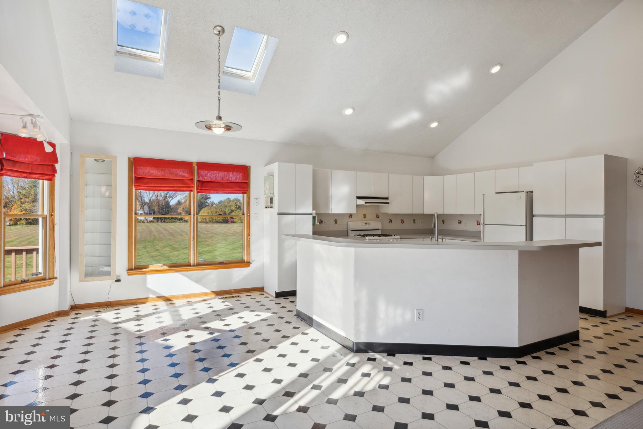 COVENTRY MEADOWS - Residential