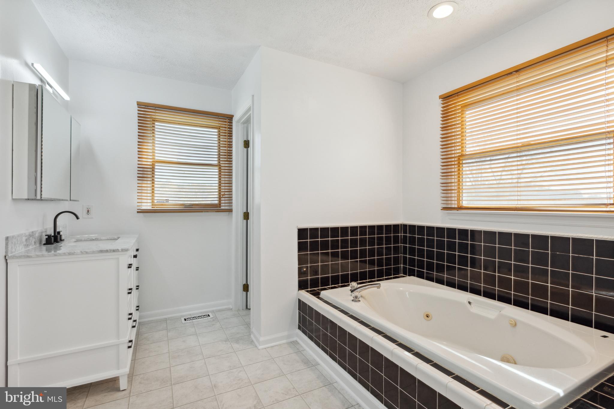 COVENTRY MEADOWS - Residential