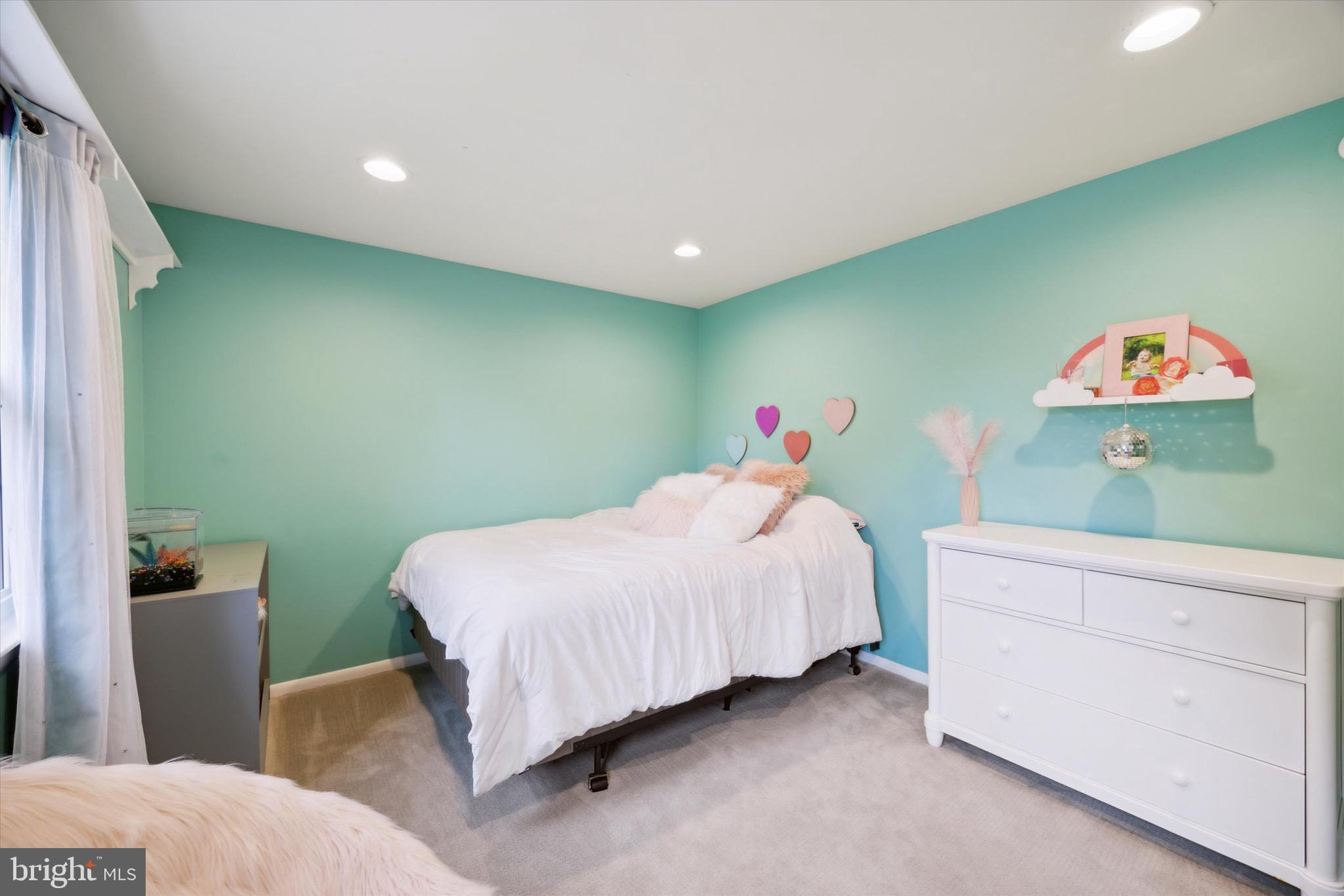 PELHAM GREEN - Residential