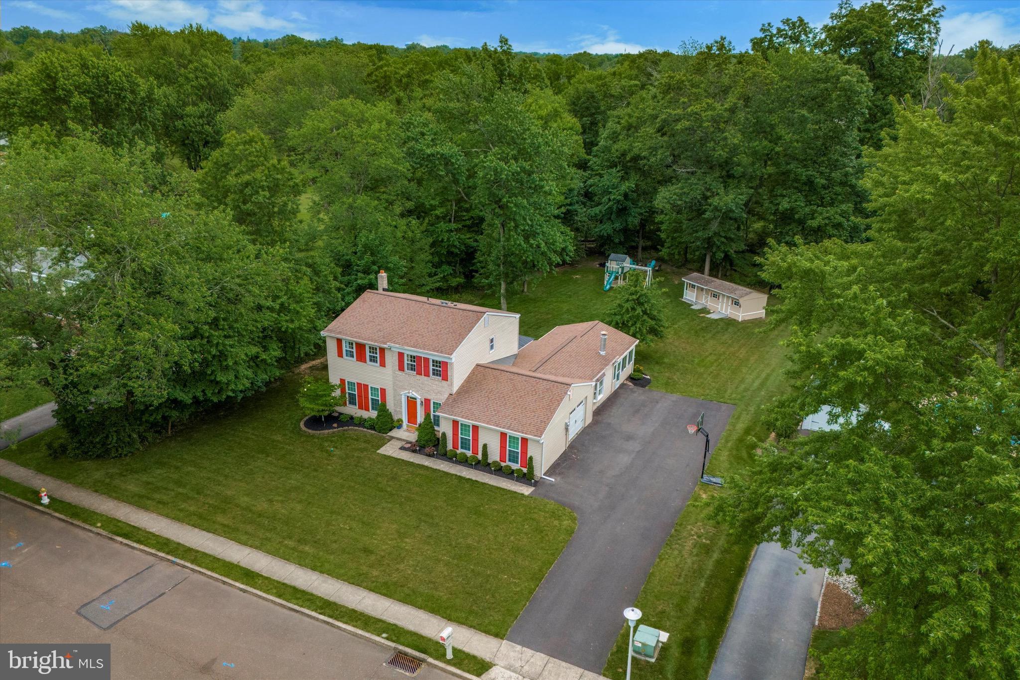 PELHAM GREEN - Residential