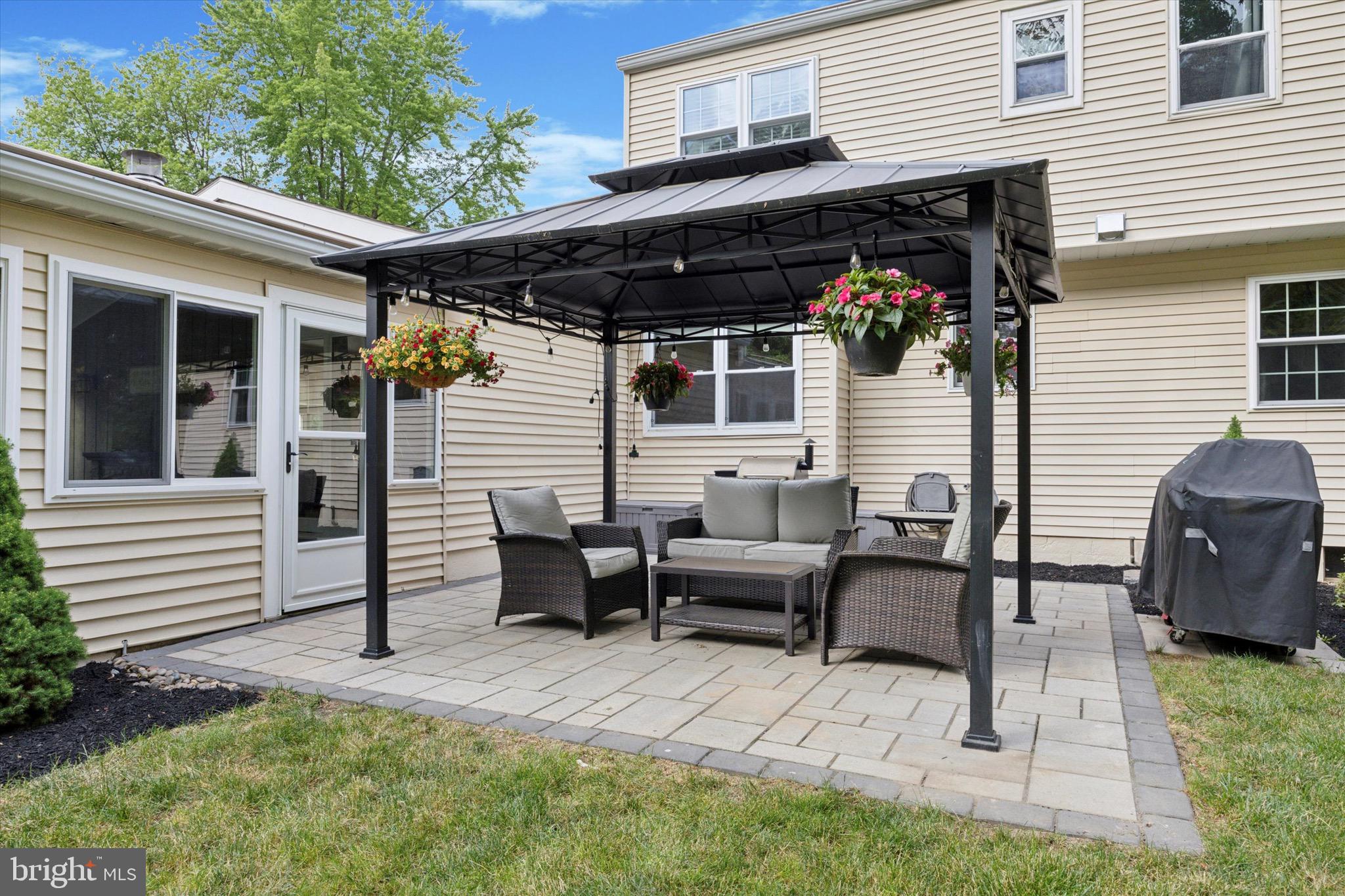 PELHAM GREEN - Residential