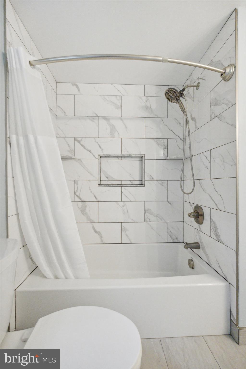 PELHAM GREEN - Residential