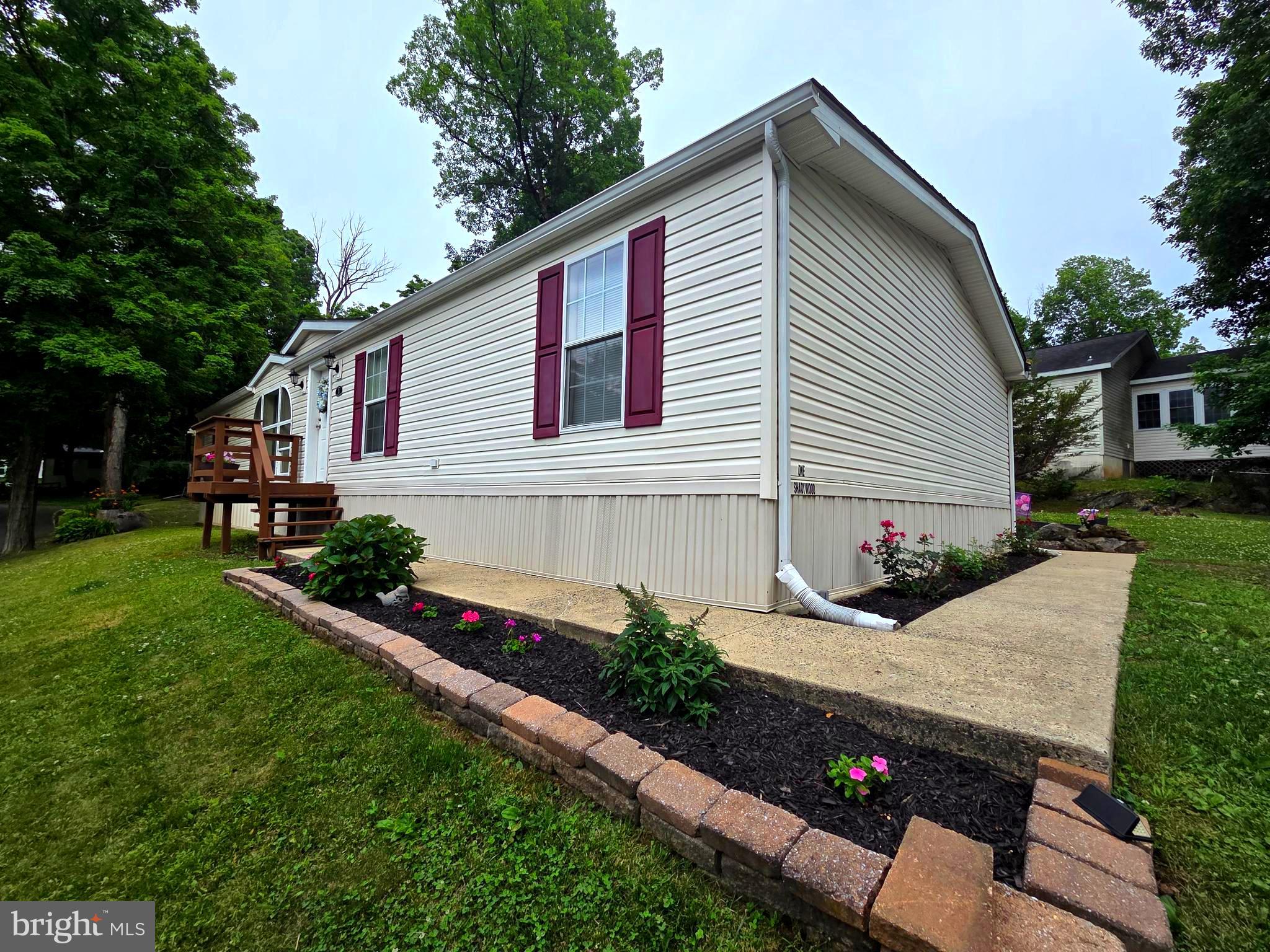 1 SHADYWOOD DRIVE