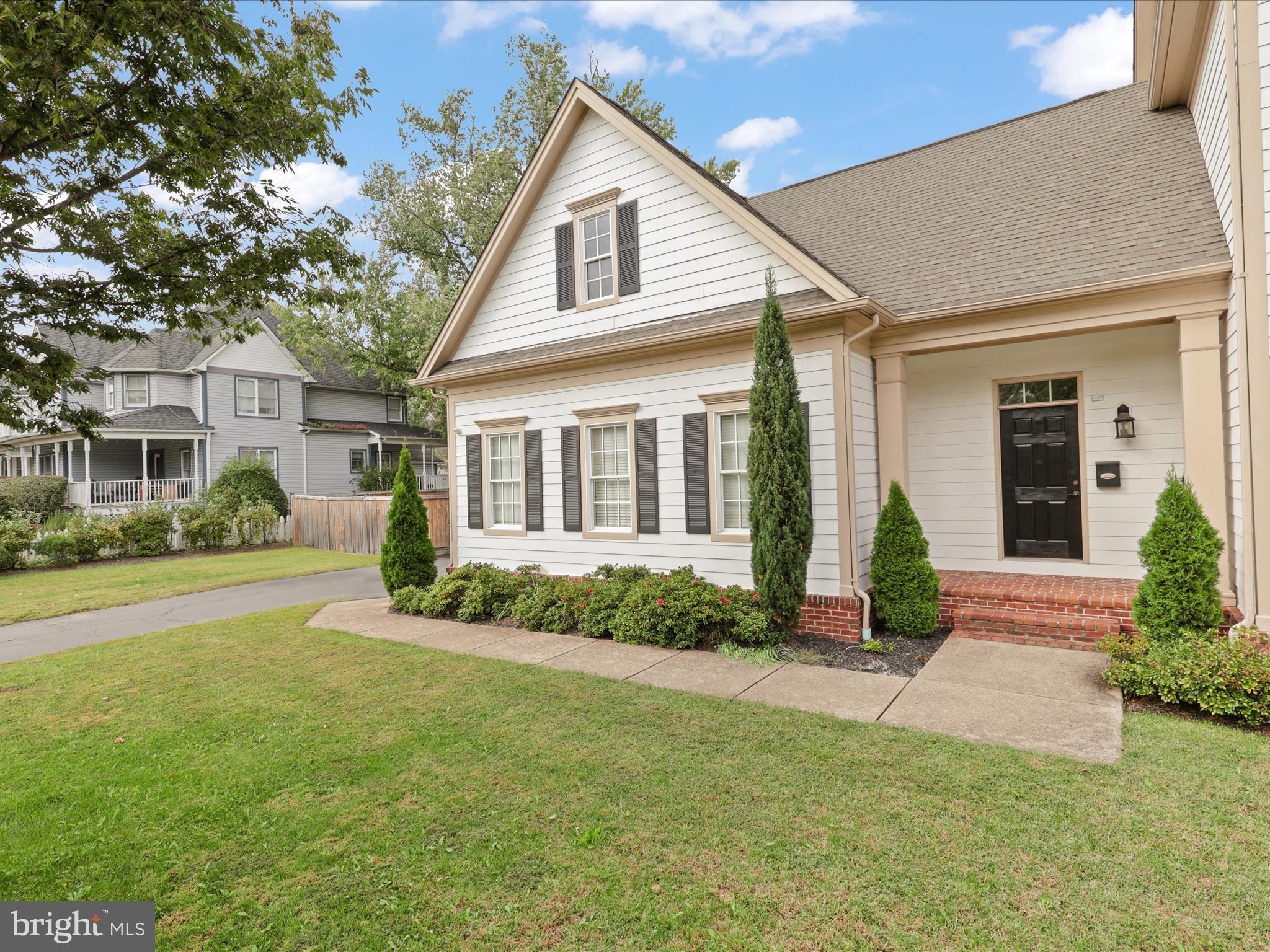 ELDENWOOD FRUIT - Residential