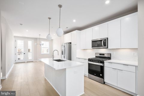 14351 GLEN MANOR DRIVE CHANTILLY VA 20151