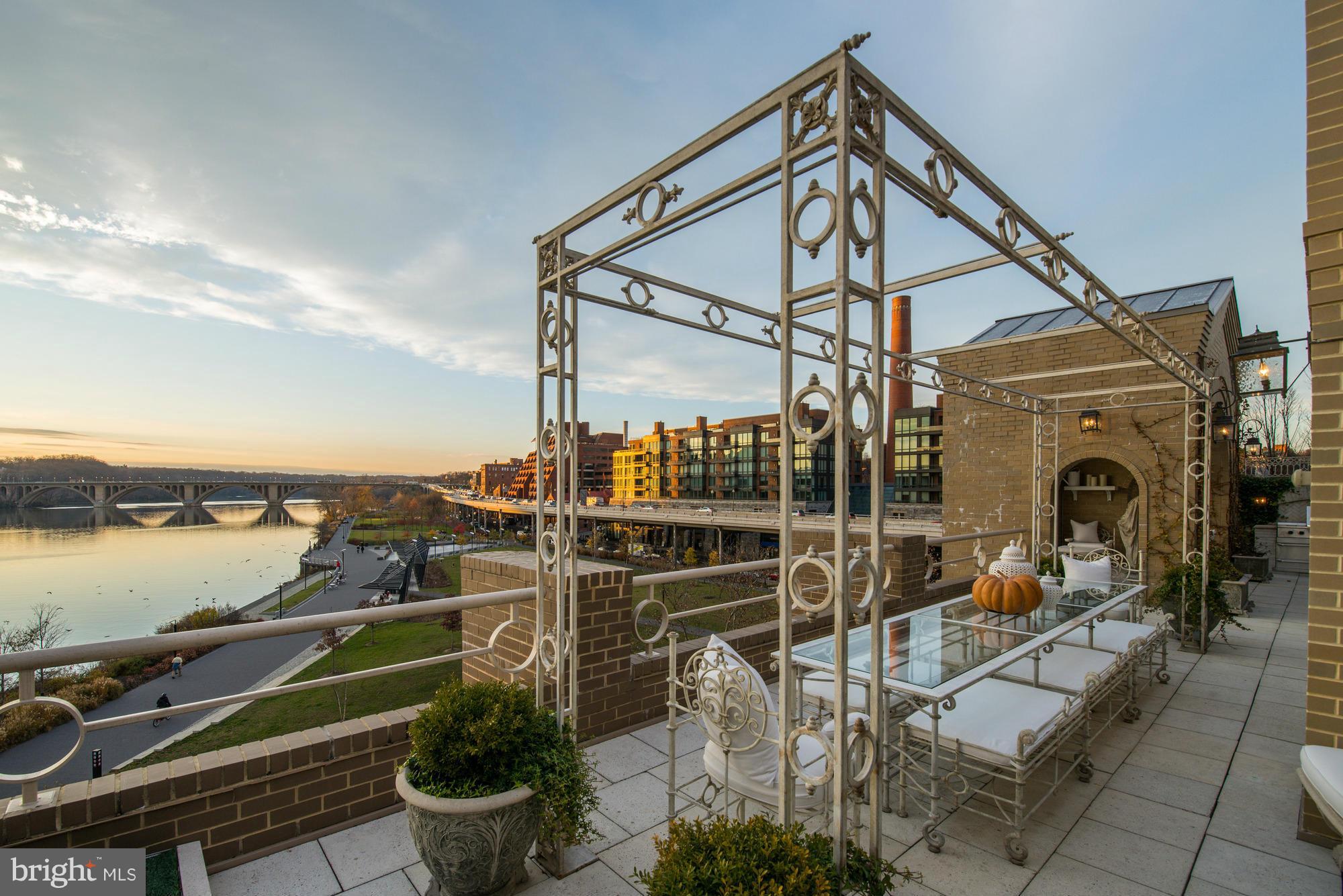 GEORGETOWN - Residential