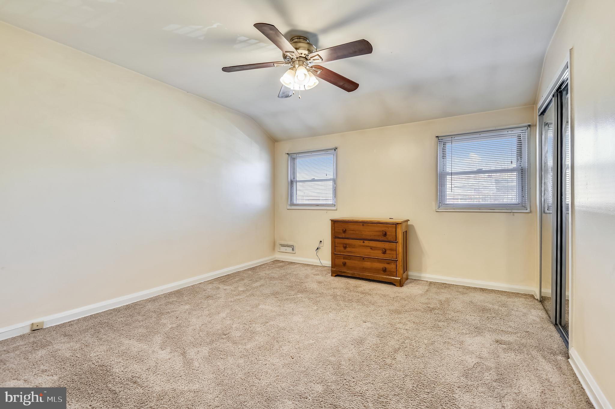 CHARLESMONT - Residential