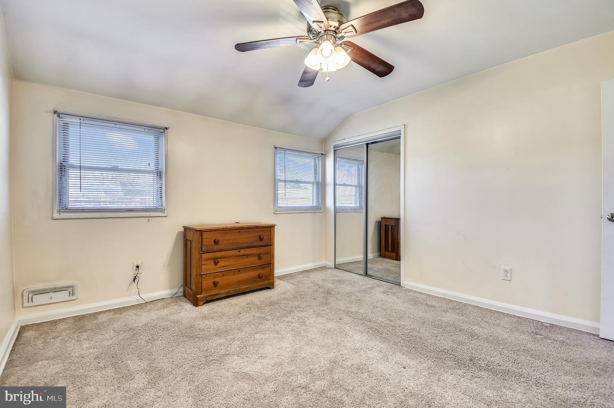 CHARLESMONT - Residential