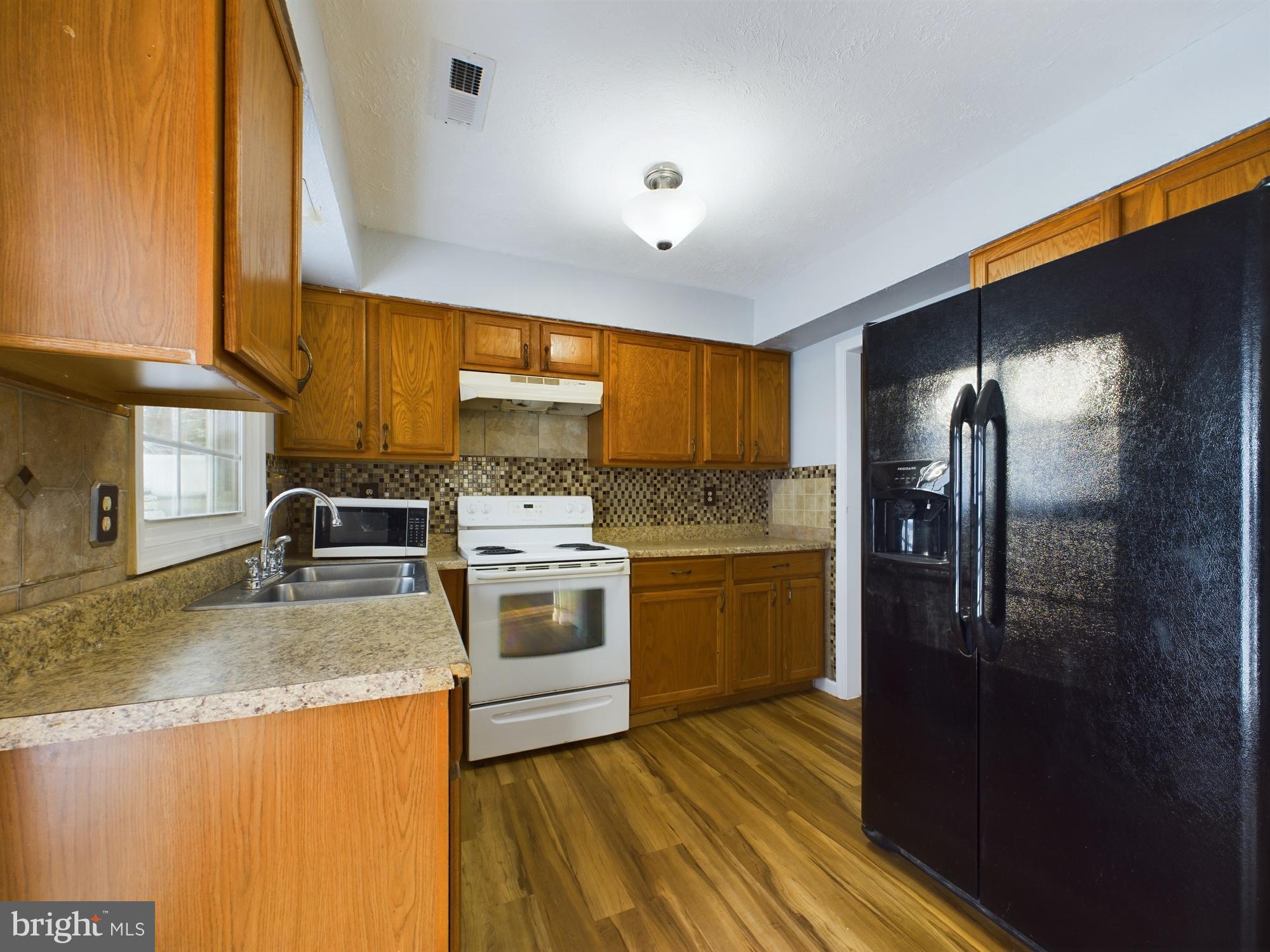 HOFFMAN HEIGHTS - Residential Lease