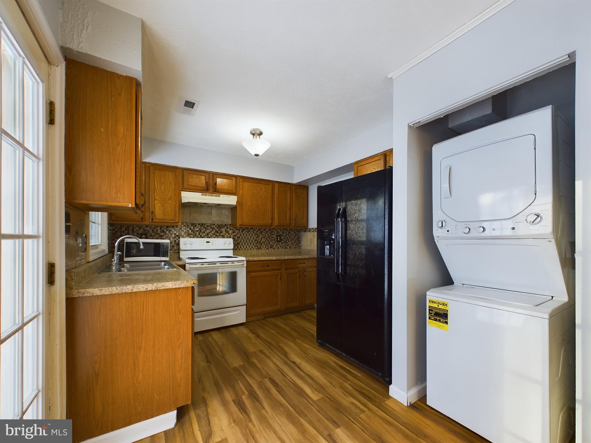 HOFFMAN HEIGHTS - Residential Lease