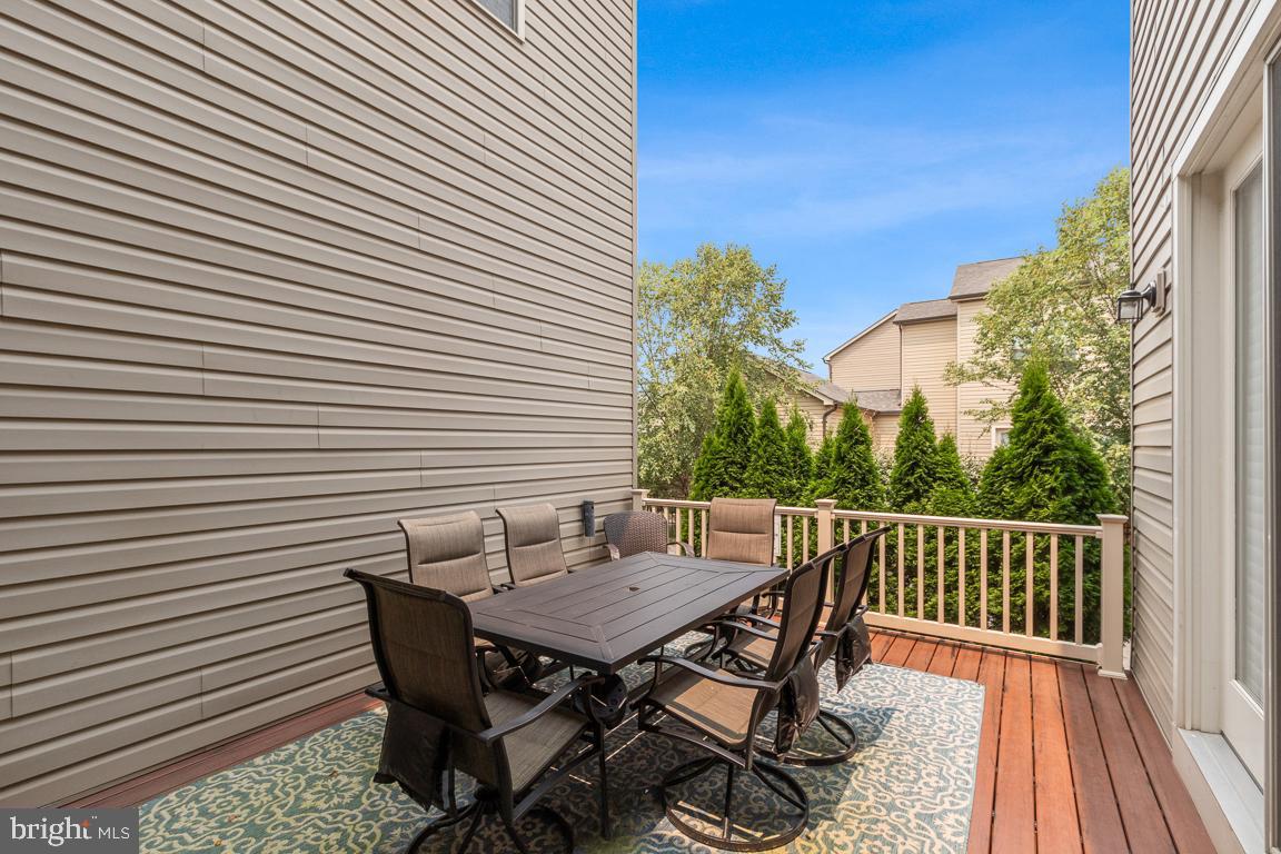 ONE LOUDOUN LAND BAY B - Residential