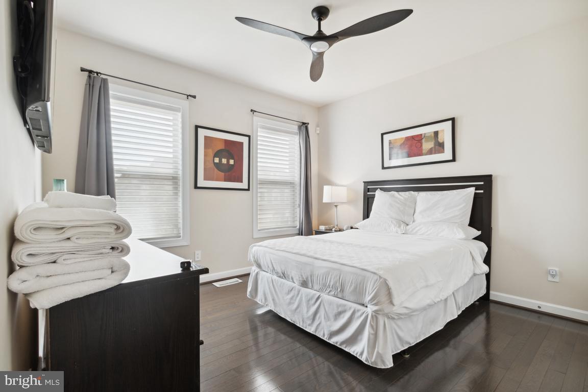 ONE LOUDOUN LAND BAY B - Residential