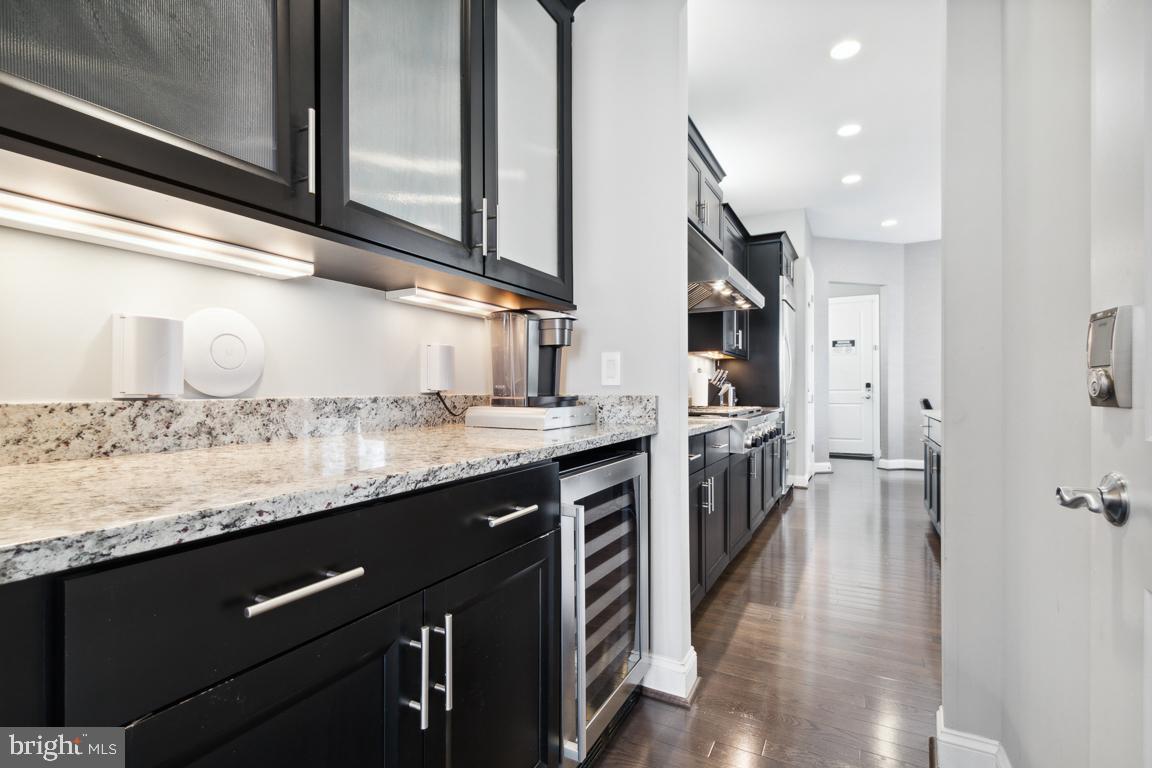 ONE LOUDOUN LAND BAY B - Residential