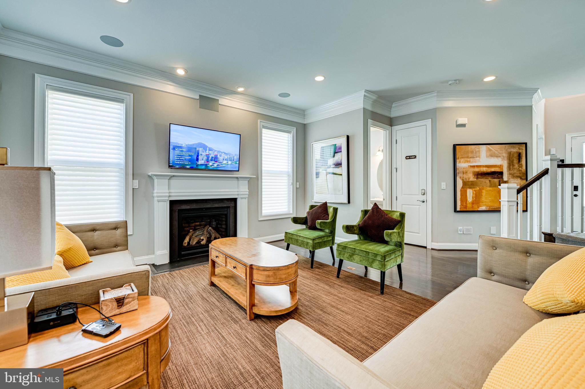 ONE LOUDOUN LAND BAY B - Residential