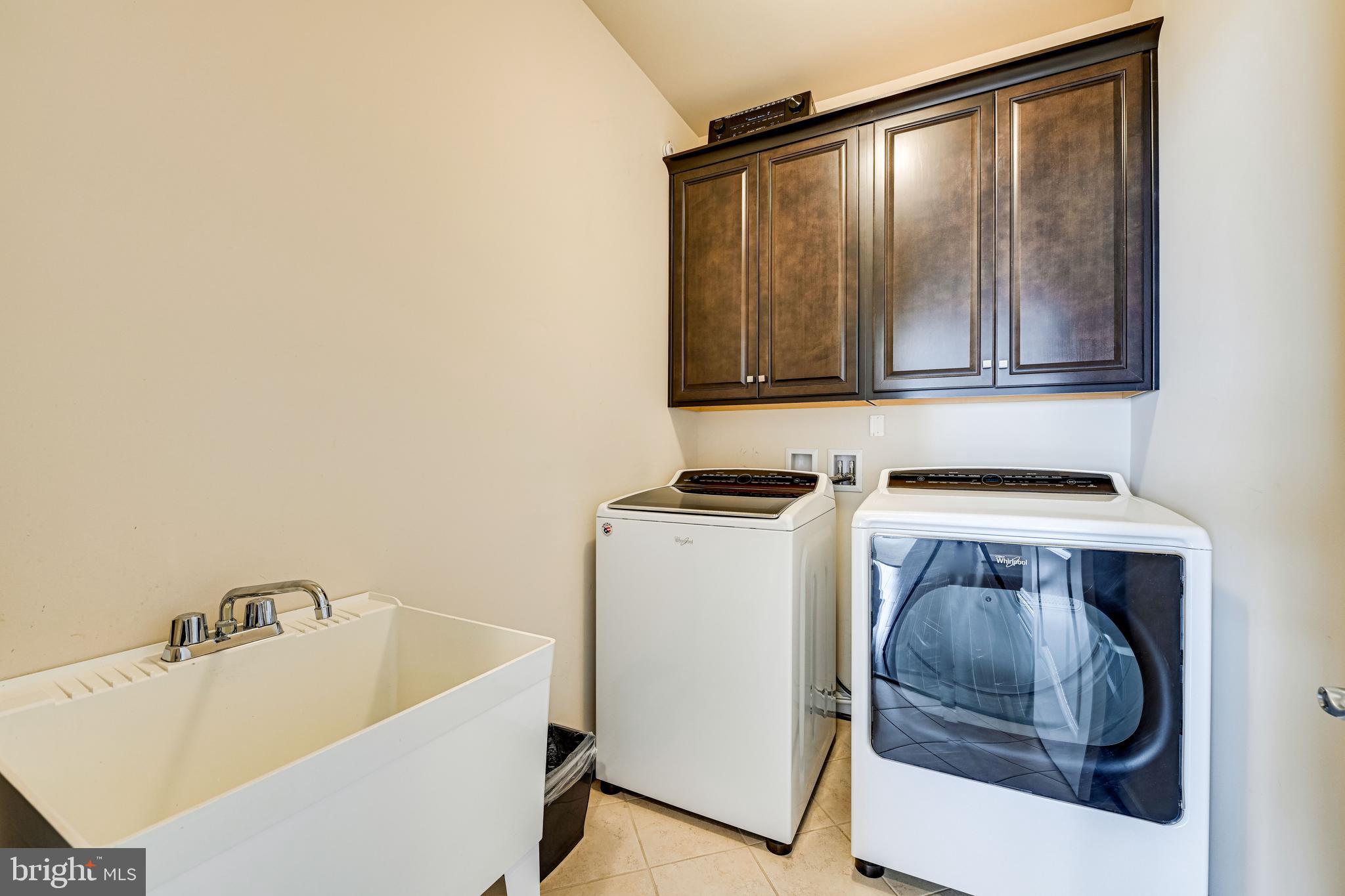 ONE LOUDOUN LAND BAY B - Residential