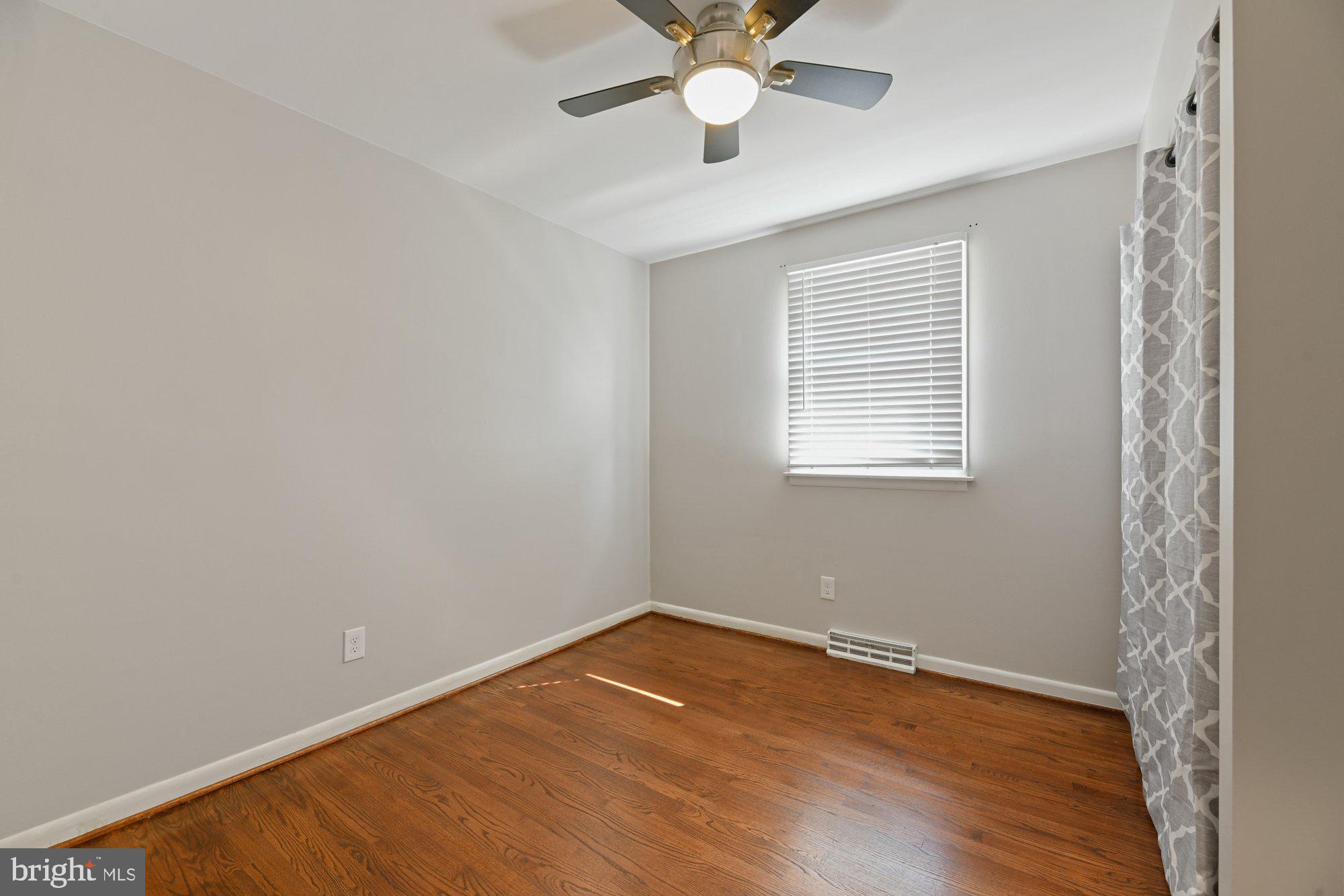 CAMELOT - Residential