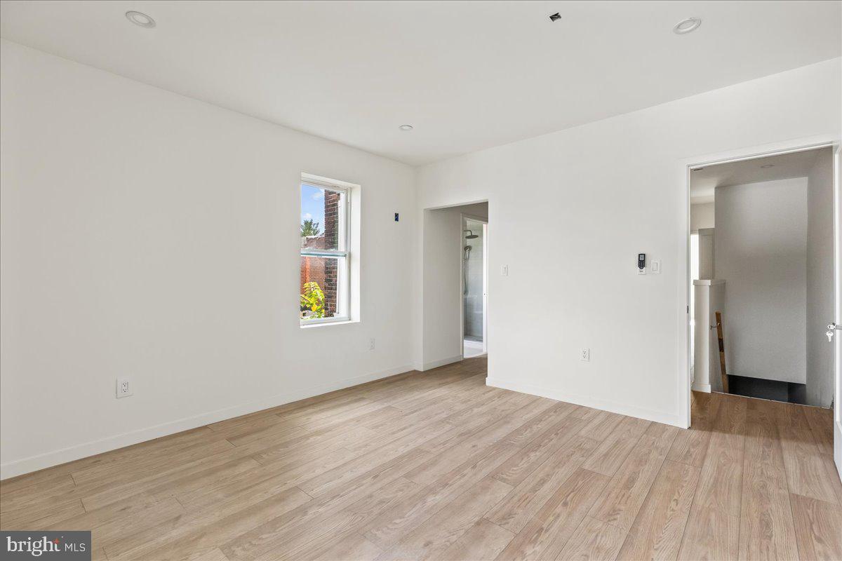 UNIVERSITY CITY - Residential Lease