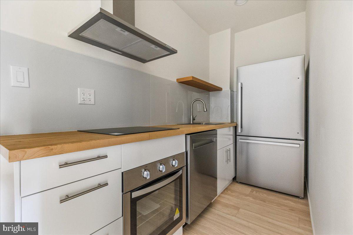 UNIVERSITY CITY - Residential Lease