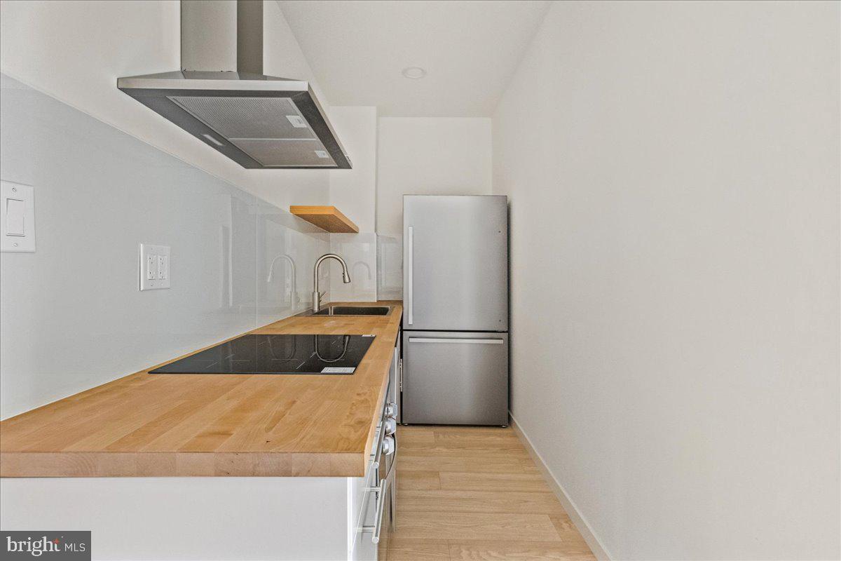 UNIVERSITY CITY - Residential Lease