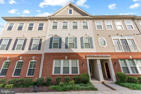 4920 Dane Ridge Circle, Woodbridge, VA MLS: VAPW2094318