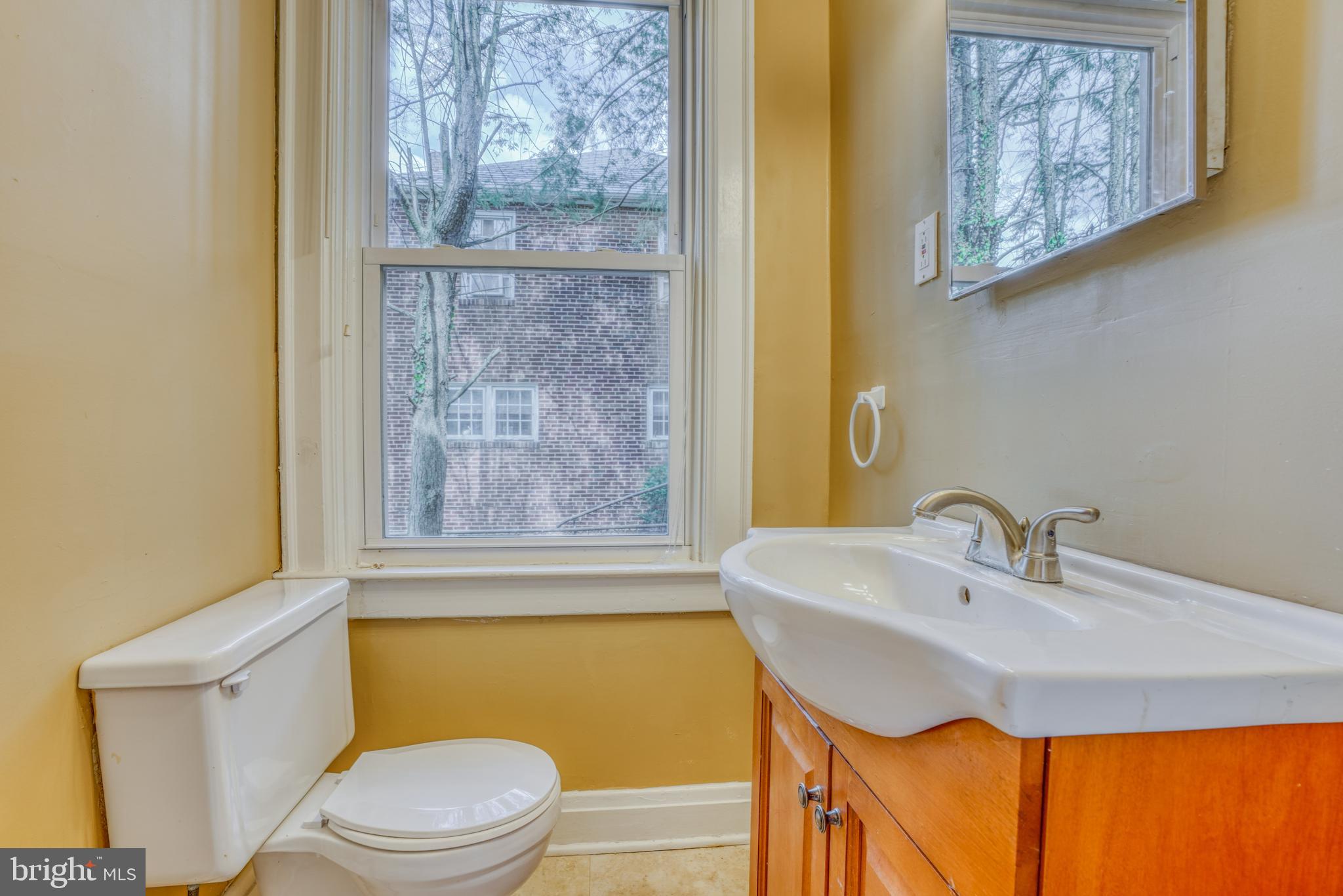 HUNTING RIDGE HISTORIC DISTRICT - Residential Lease