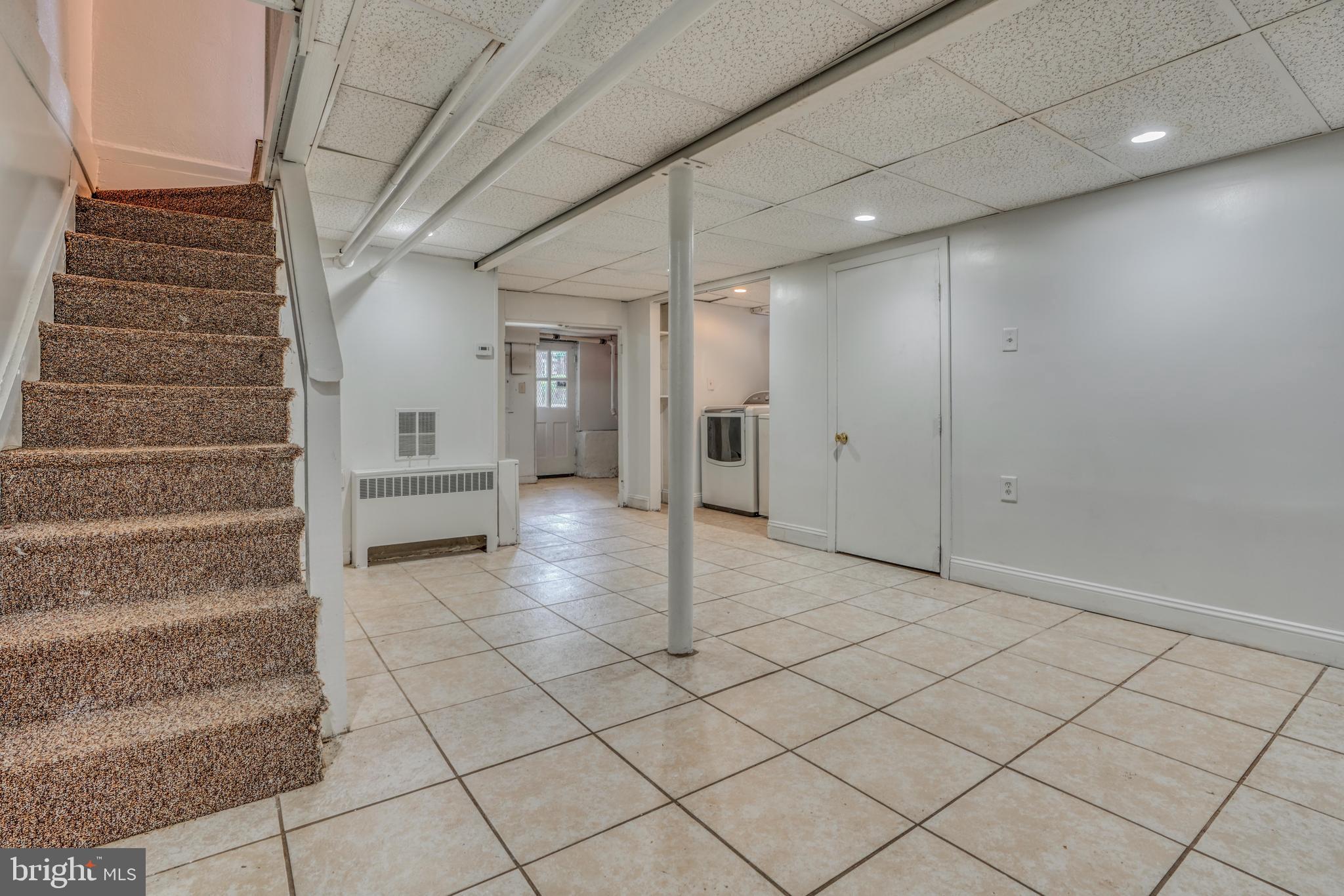 HUNTING RIDGE HISTORIC DISTRICT - Residential Lease