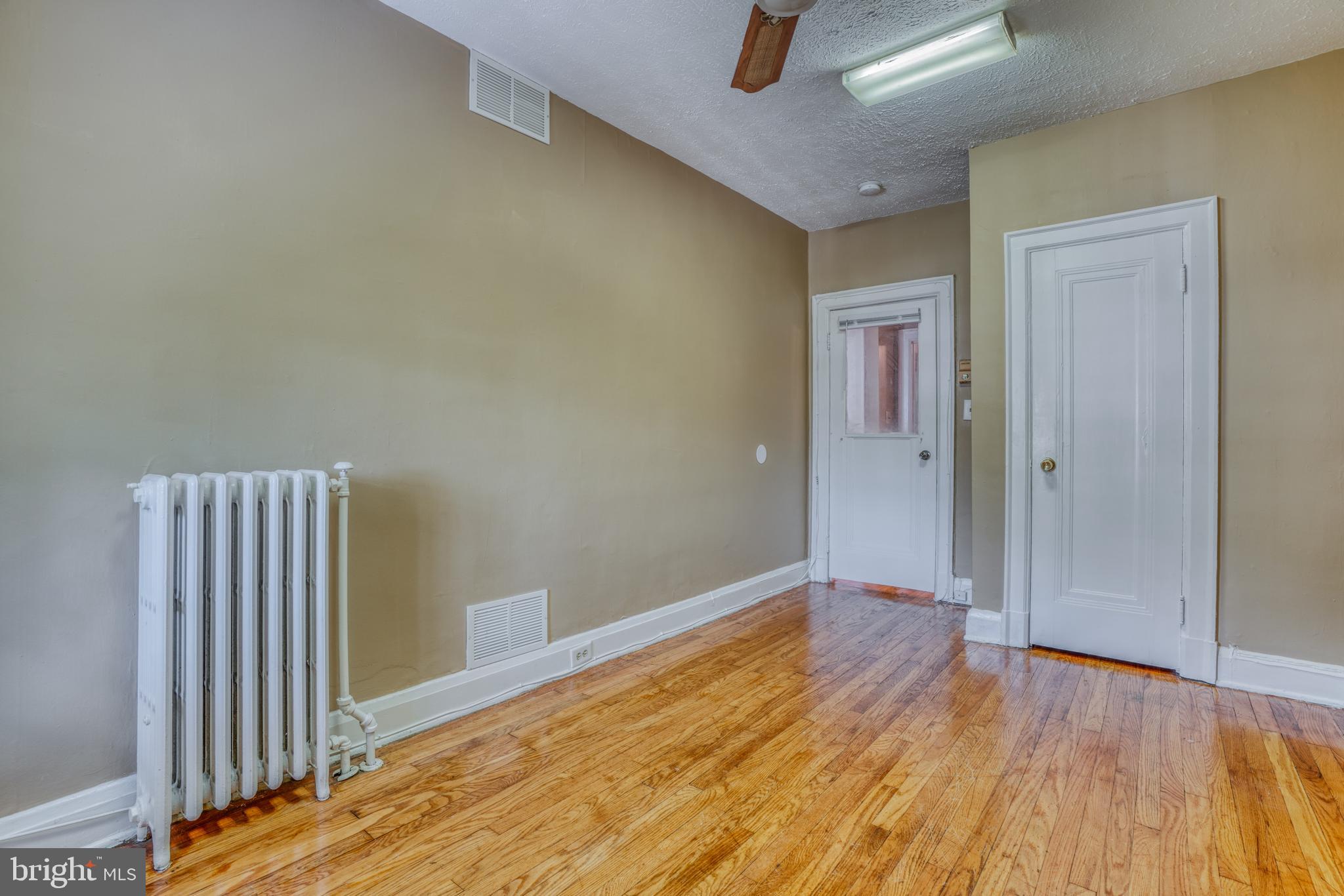 HUNTING RIDGE HISTORIC DISTRICT - Residential Lease