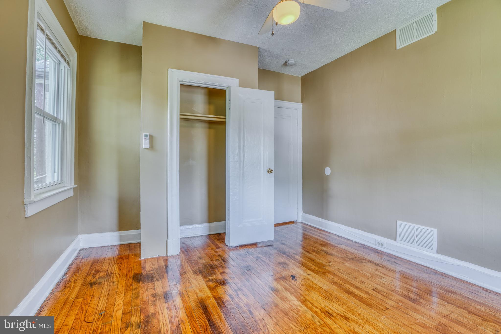 HUNTING RIDGE HISTORIC DISTRICT - Residential Lease