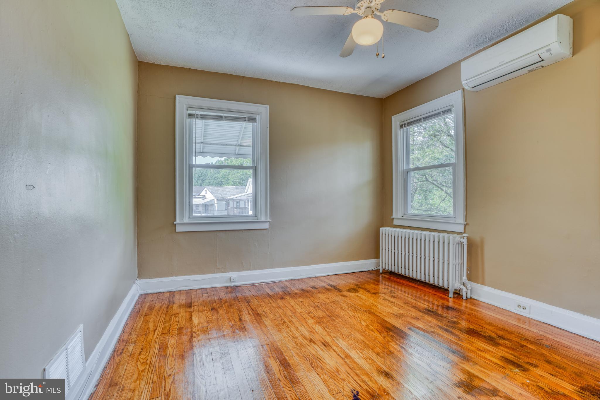 HUNTING RIDGE HISTORIC DISTRICT - Residential Lease