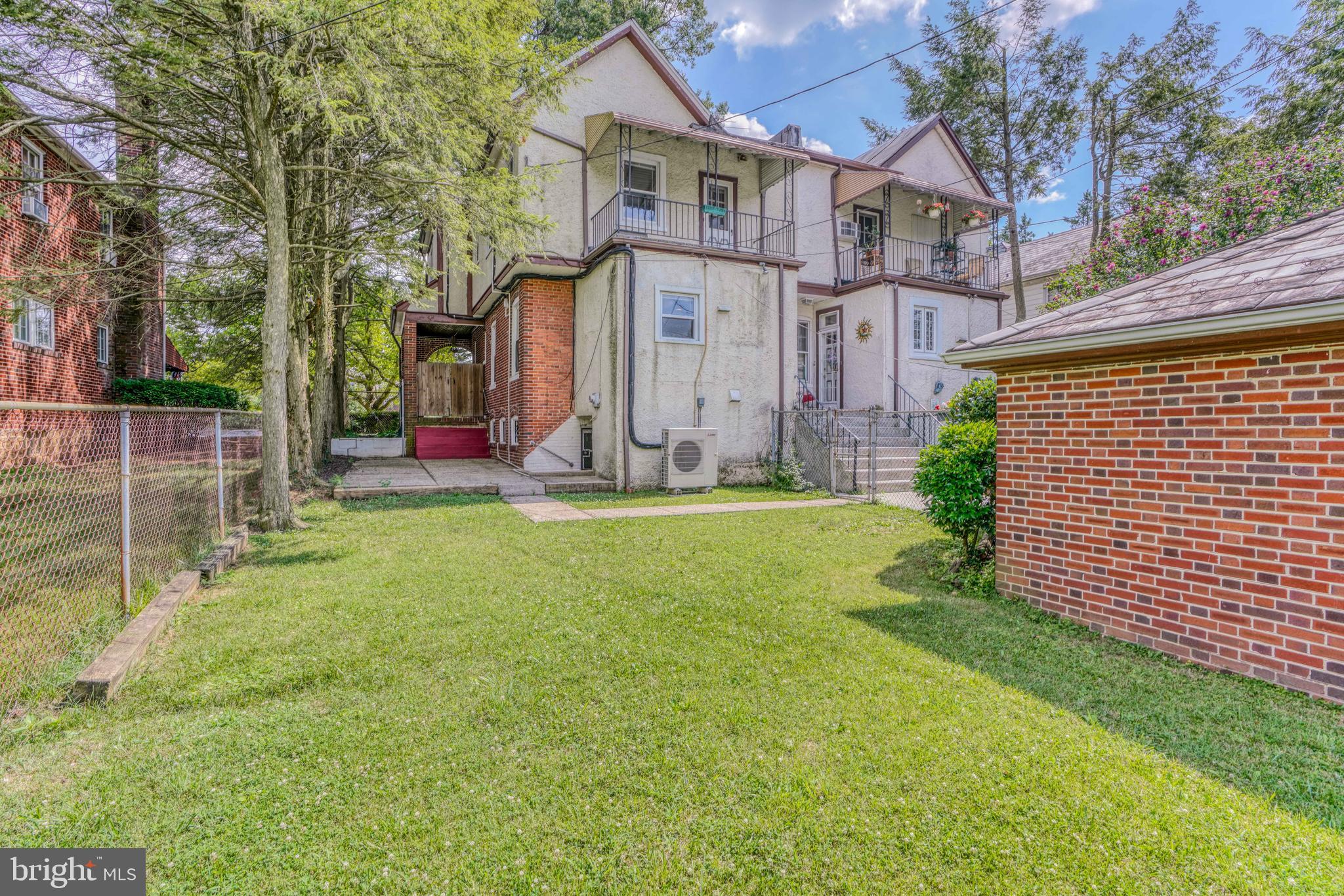 HUNTING RIDGE HISTORIC DISTRICT - Residential Lease