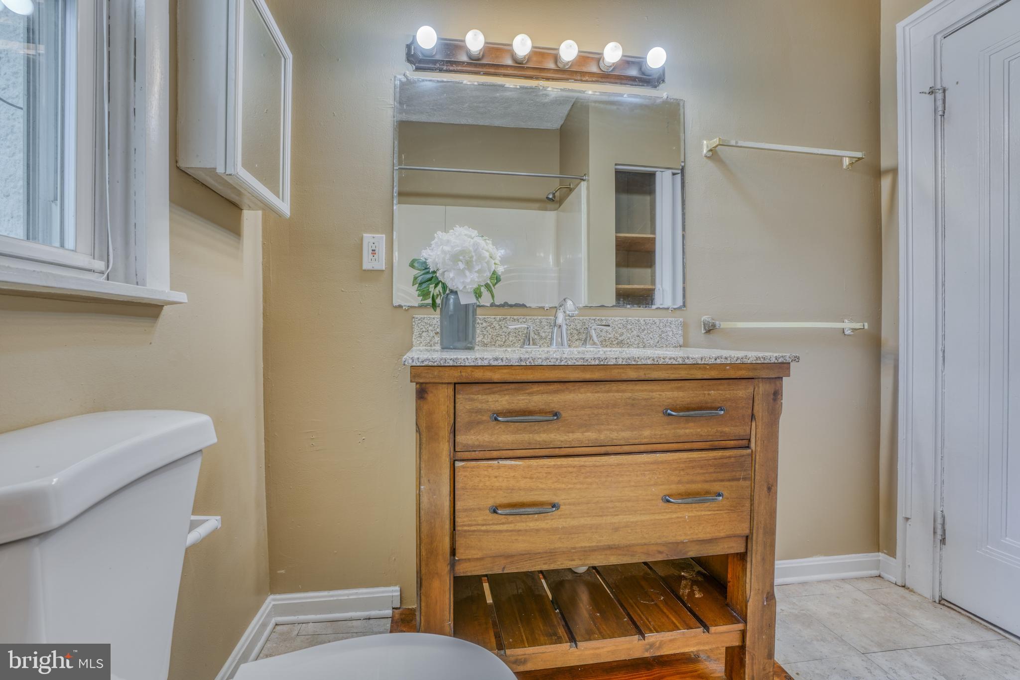 HUNTING RIDGE HISTORIC DISTRICT - Residential Lease