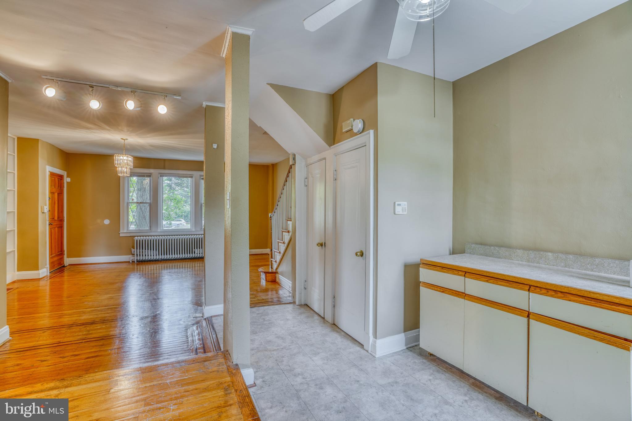 HUNTING RIDGE HISTORIC DISTRICT - Residential Lease