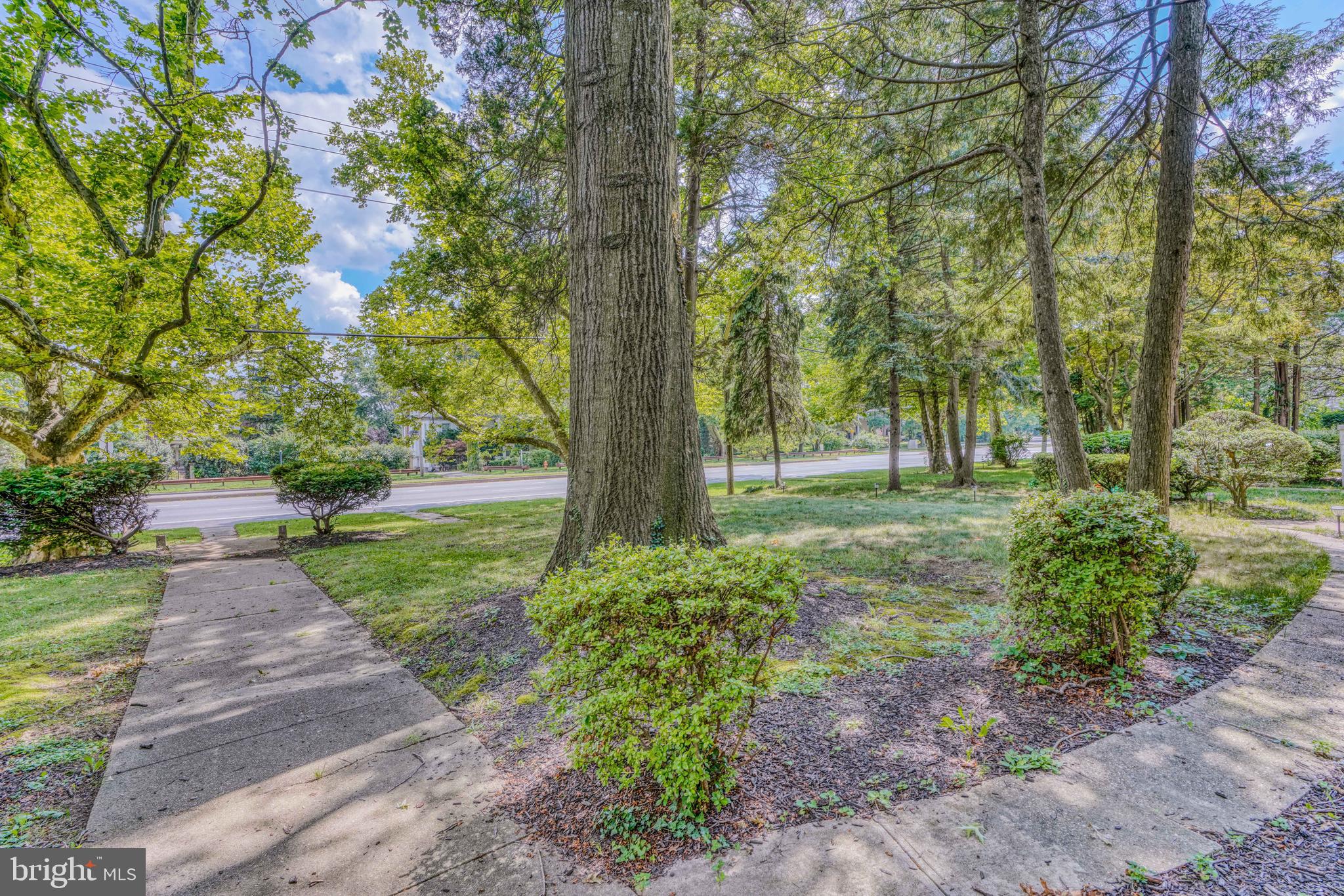 HUNTING RIDGE HISTORIC DISTRICT - Residential Lease