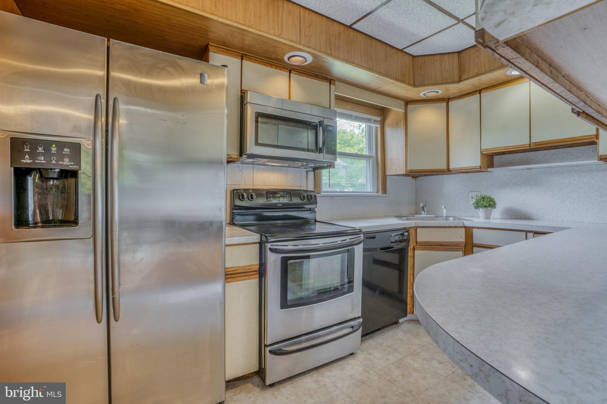 HUNTING RIDGE HISTORIC DISTRICT - Residential Lease