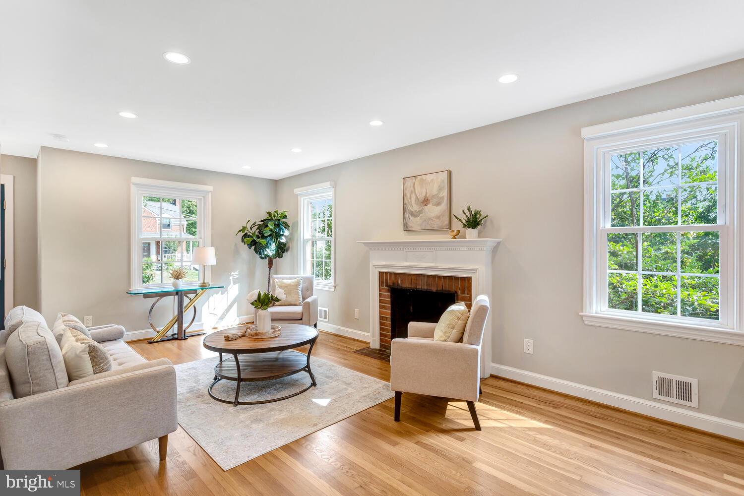1307 TRACY PLACE