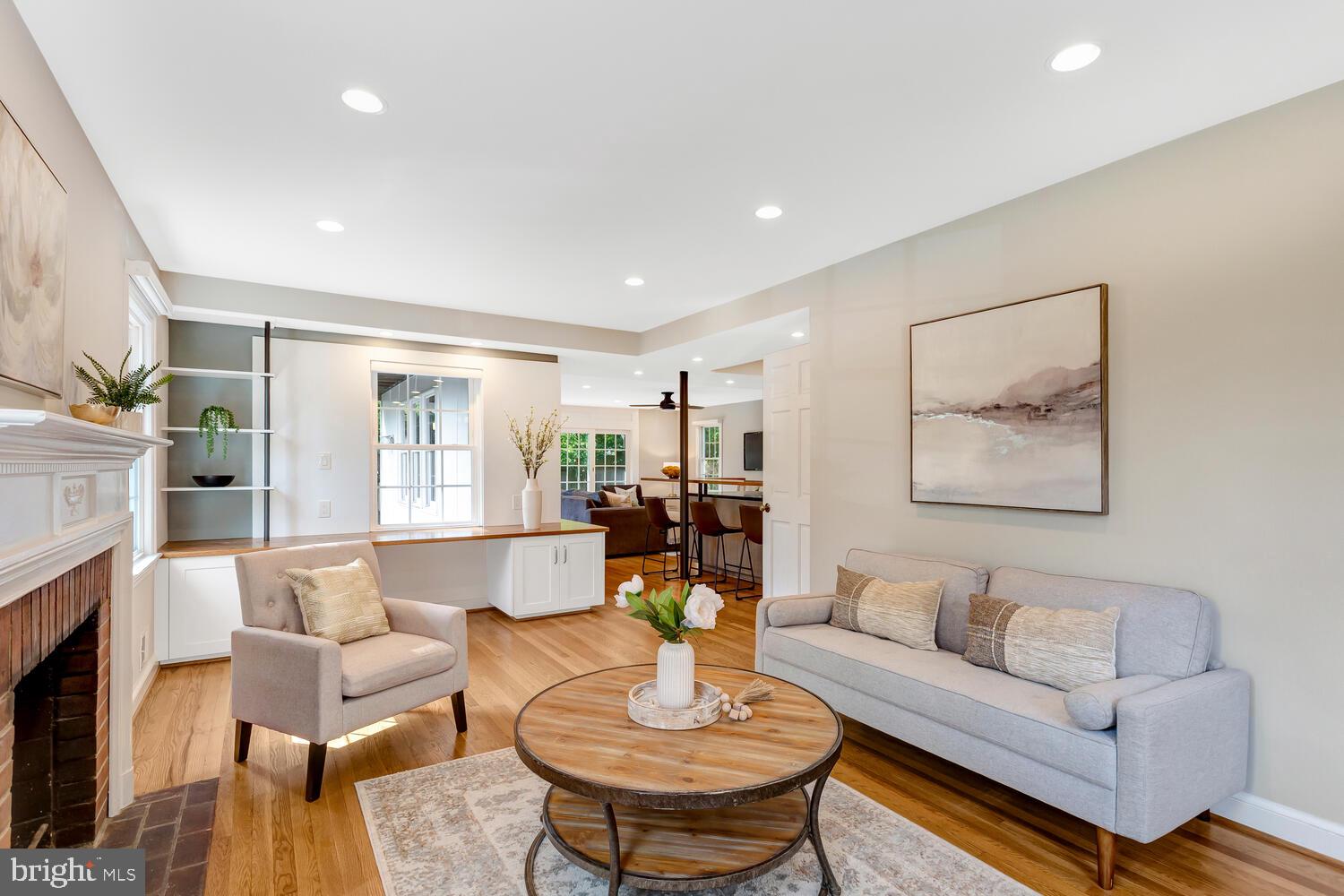 1307 TRACY PLACE