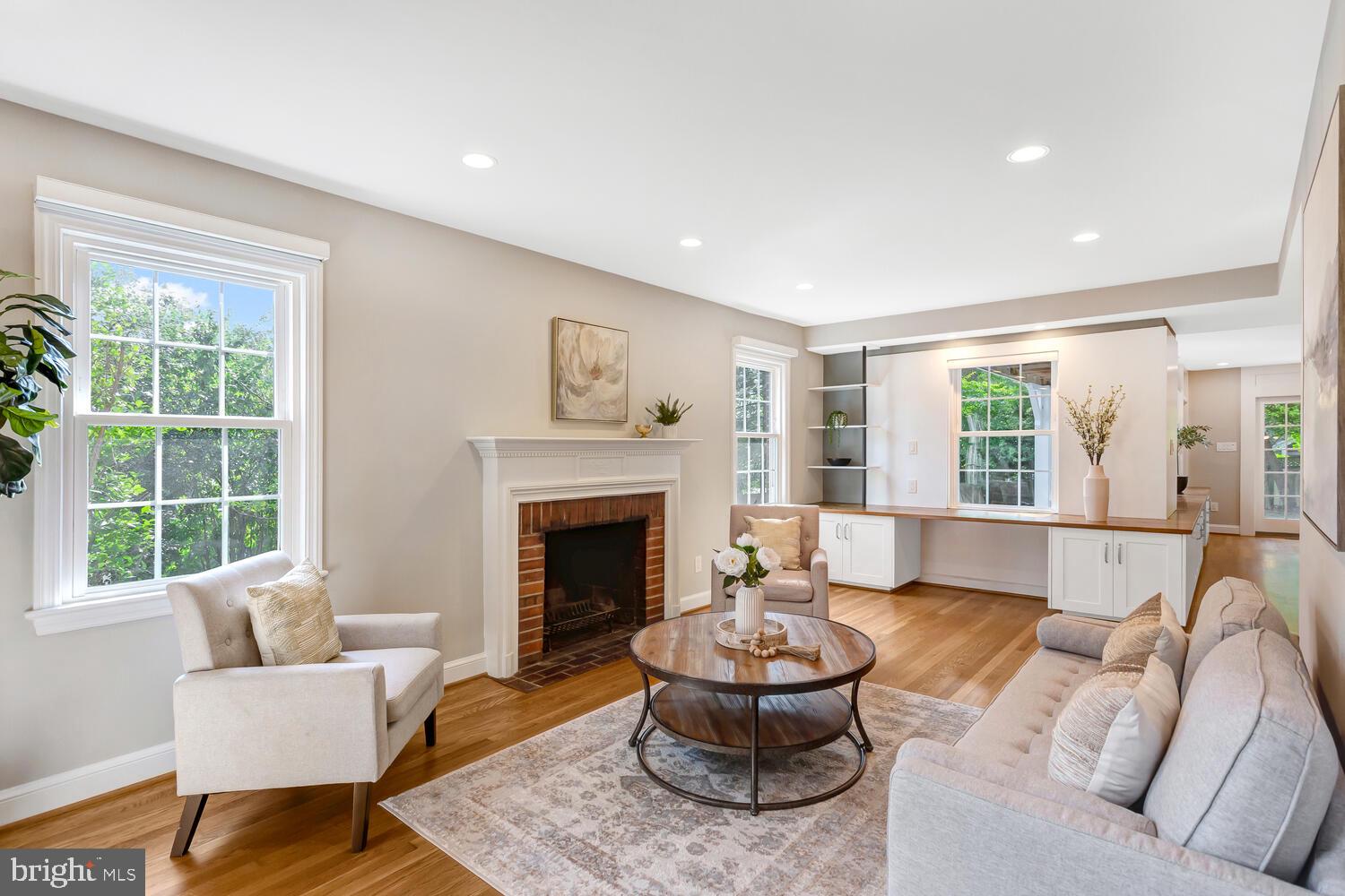 1307 TRACY PLACE
