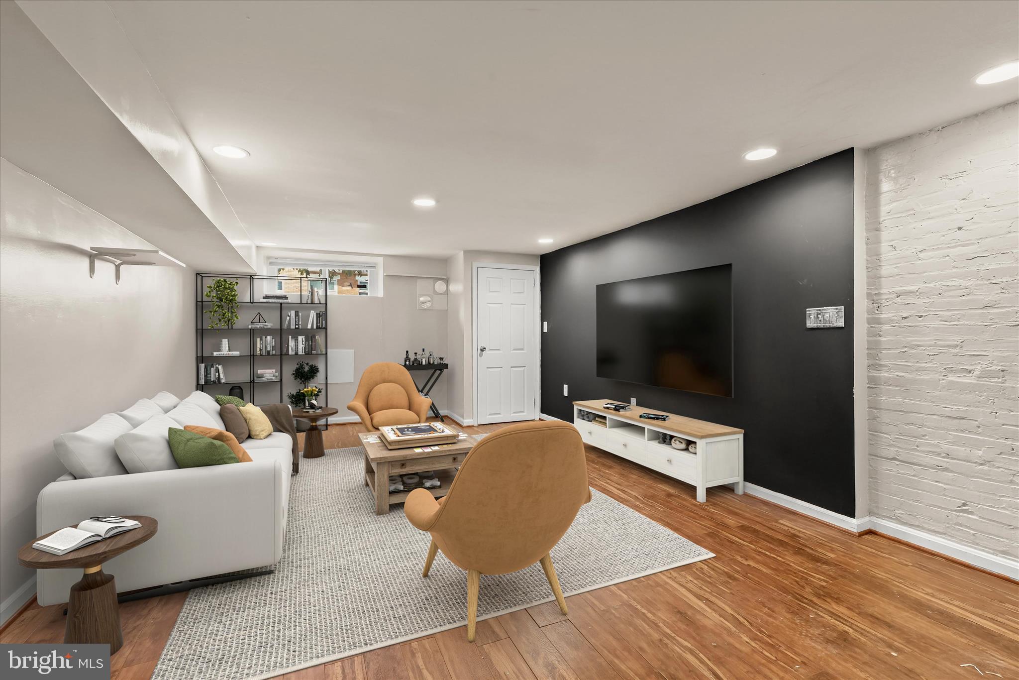 GREEKTOWN - Residential