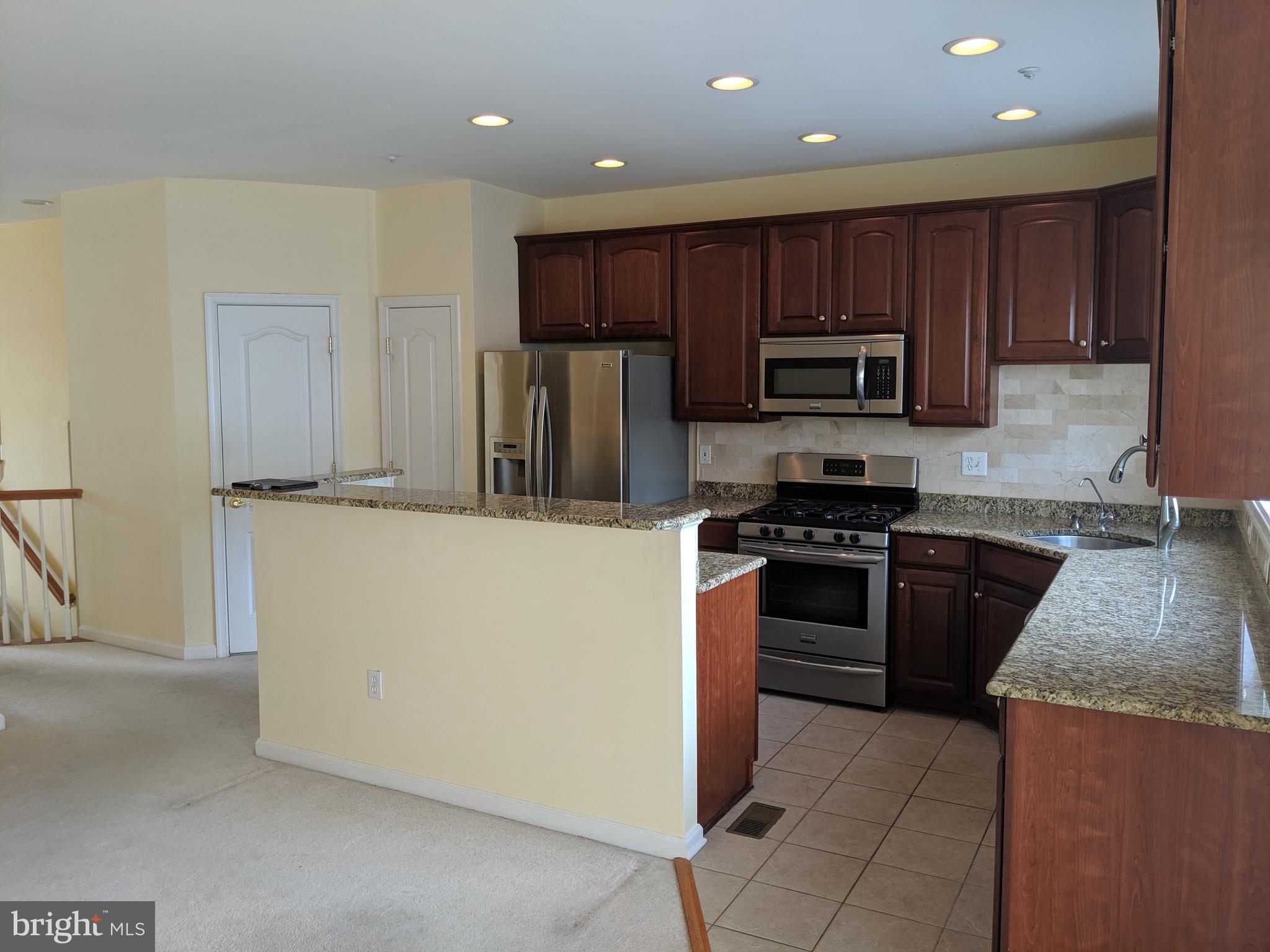 GOVERNORS GRANT - Residential Lease