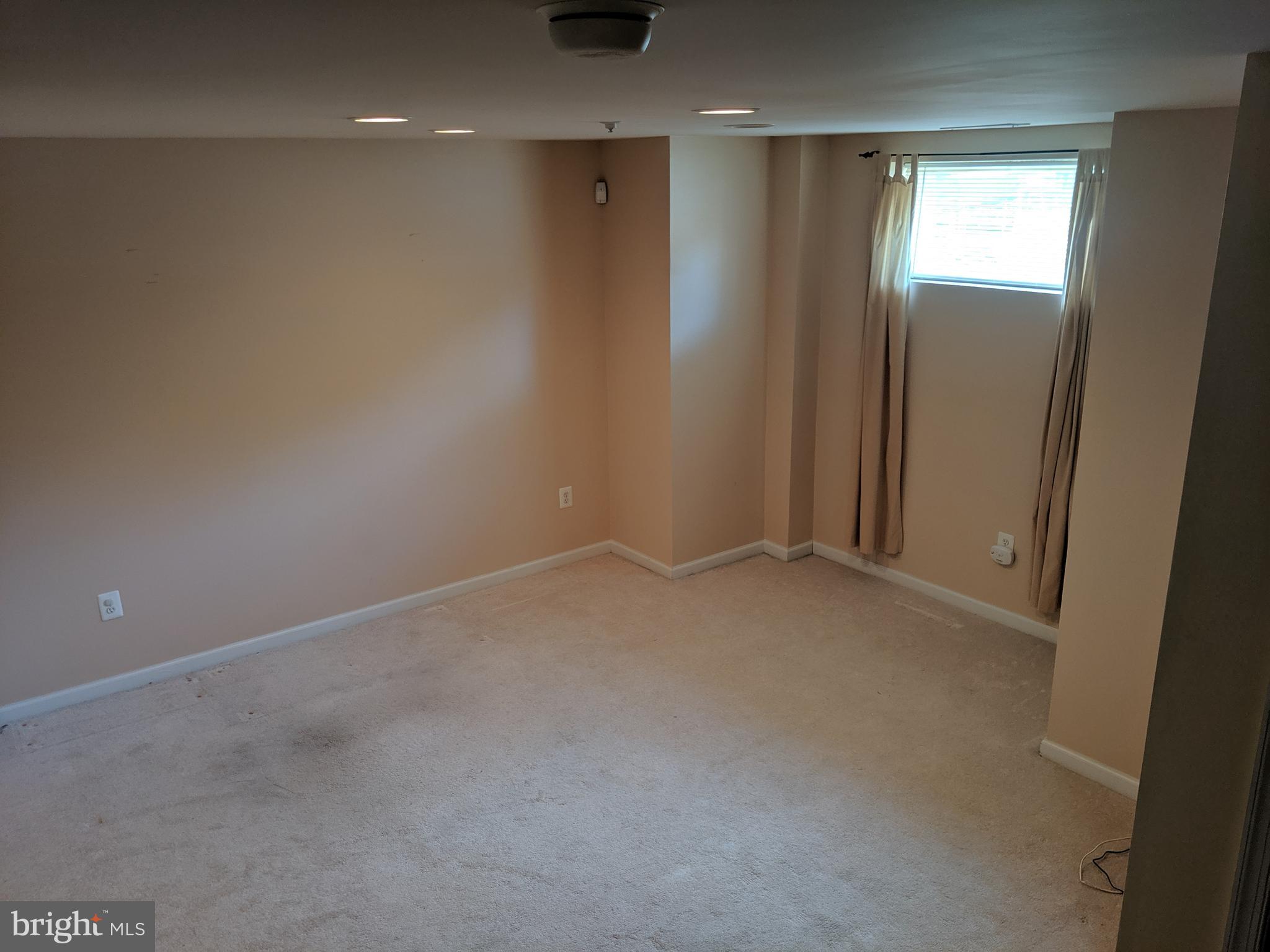 GOVERNORS GRANT - Residential Lease